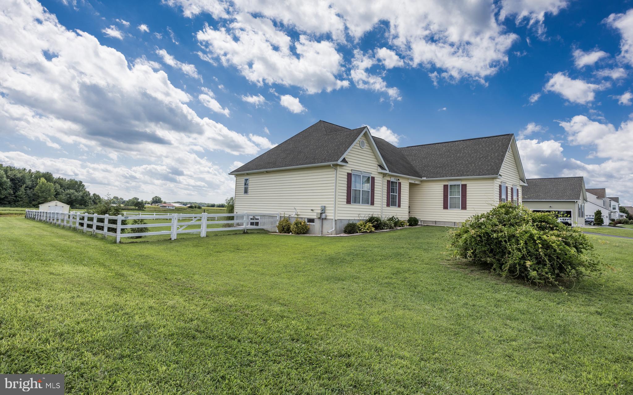 231 RIDING PATH DRIVE