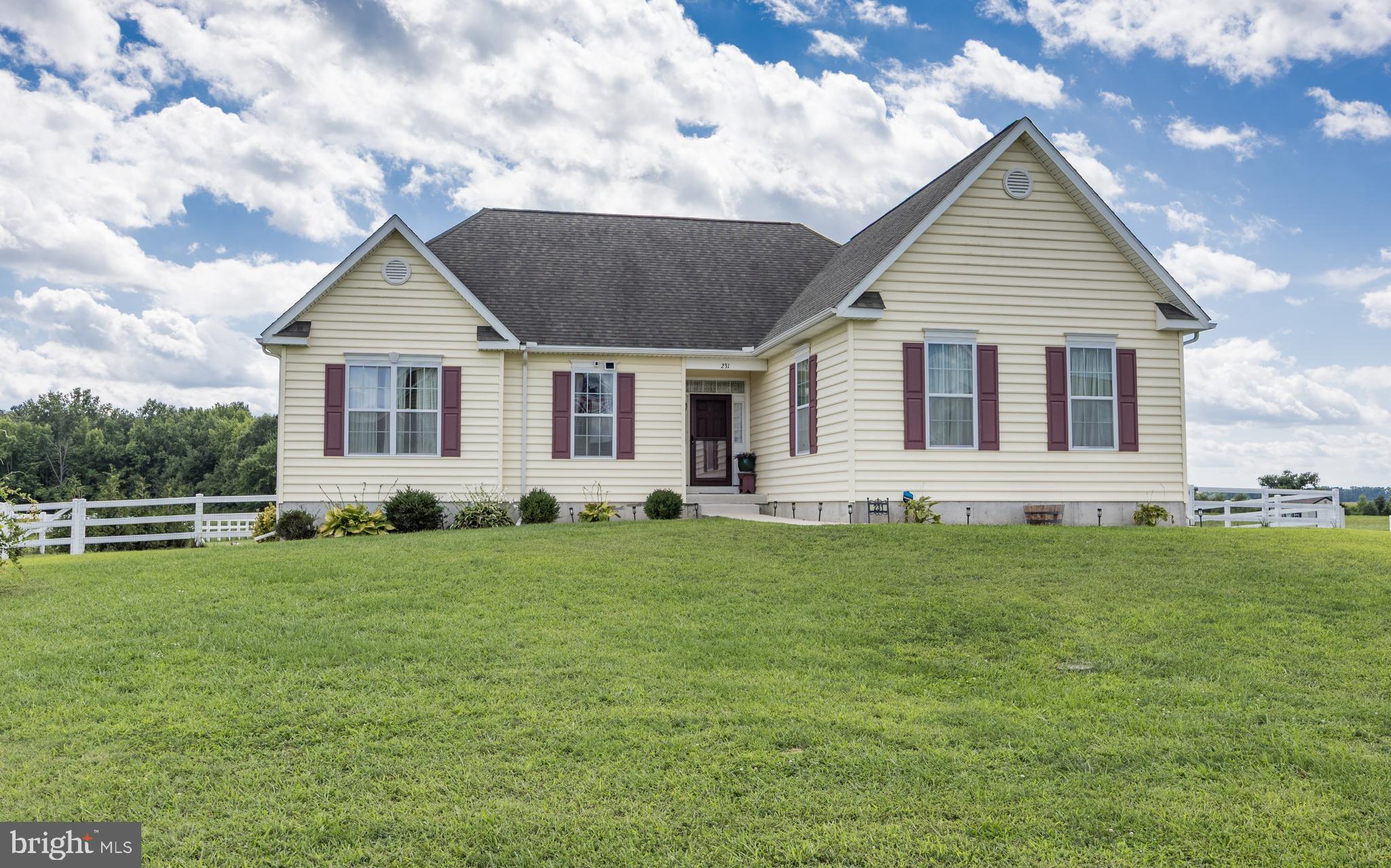 231 RIDING PATH DRIVE