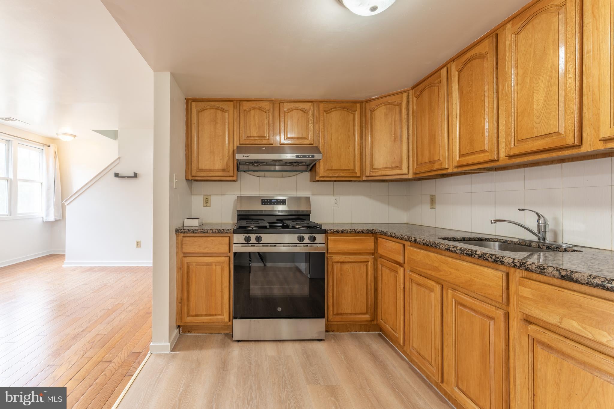 304 N 8TH STREET N