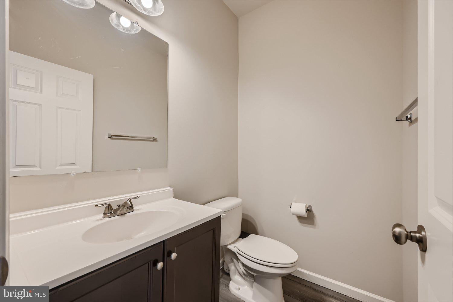 OAKVIEW VILLAGE - Residential