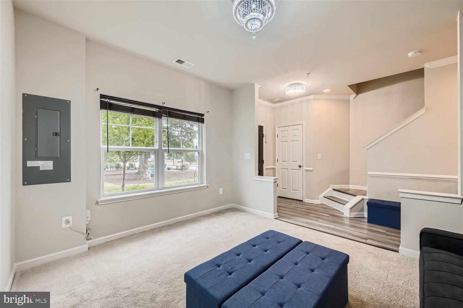 OAKVIEW VILLAGE - Residential