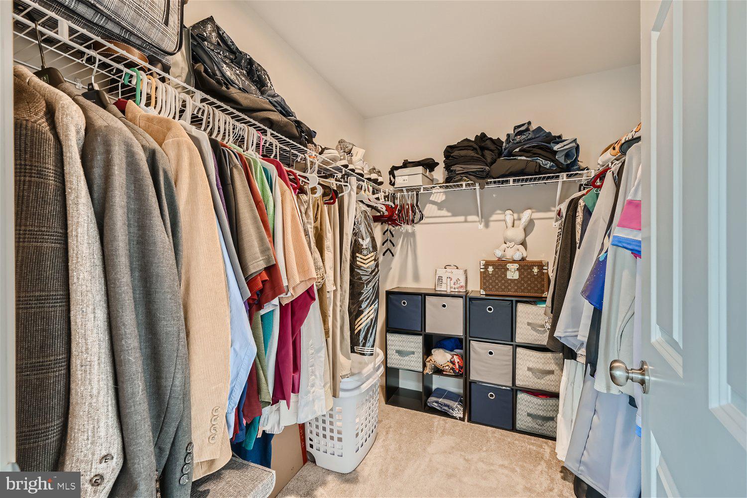 OAKVIEW VILLAGE - Residential