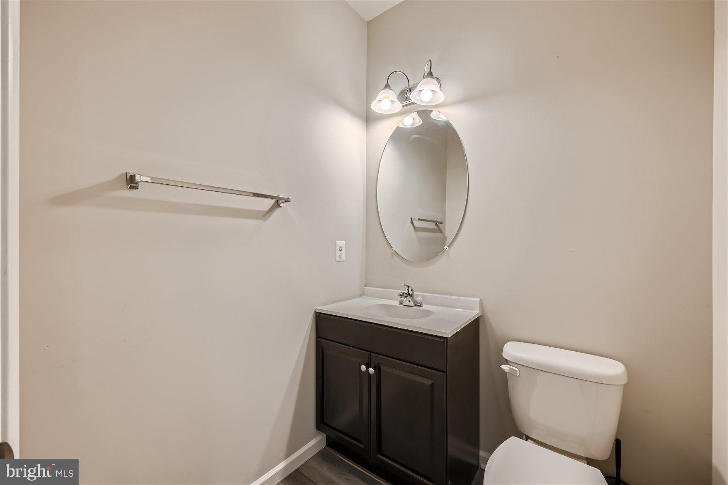 OAKVIEW VILLAGE - Residential