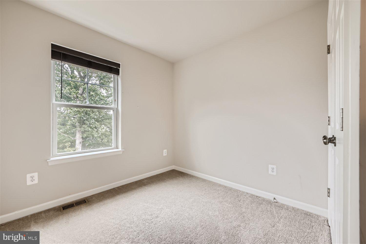 OAKVIEW VILLAGE - Residential