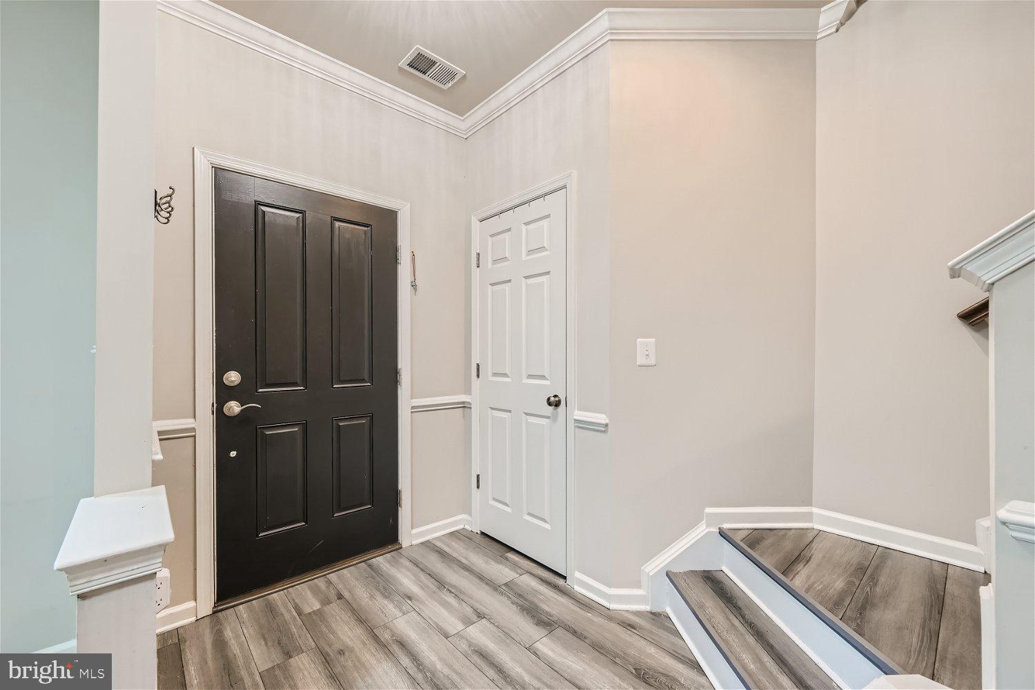 OAKVIEW VILLAGE - Residential