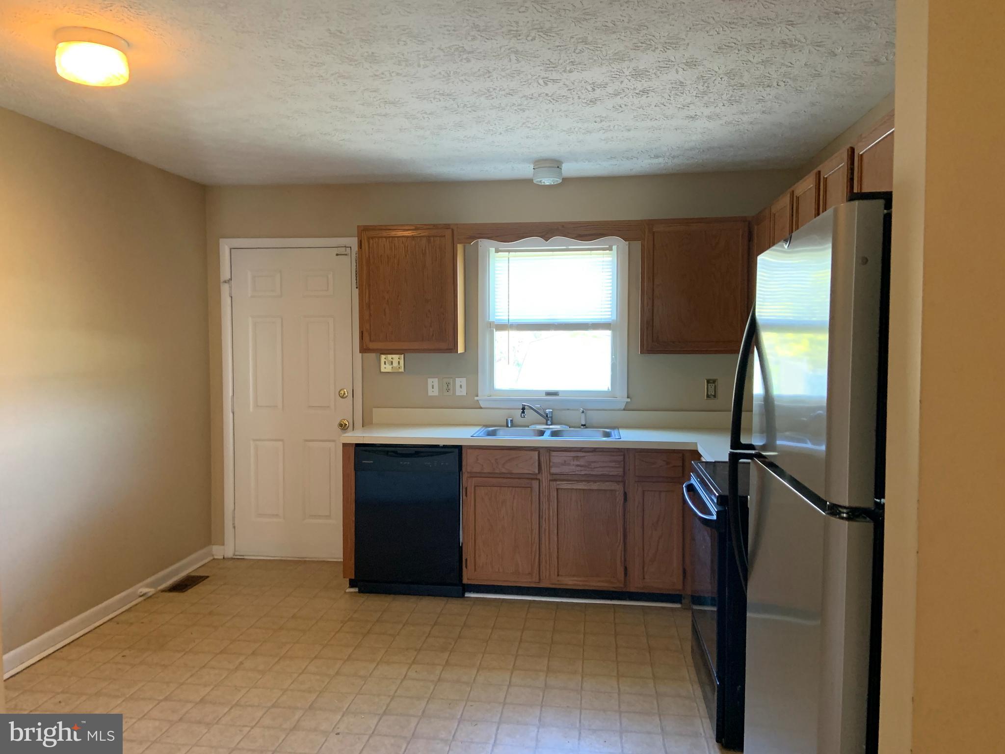 HOMESTEAD ACRES - Residential Lease