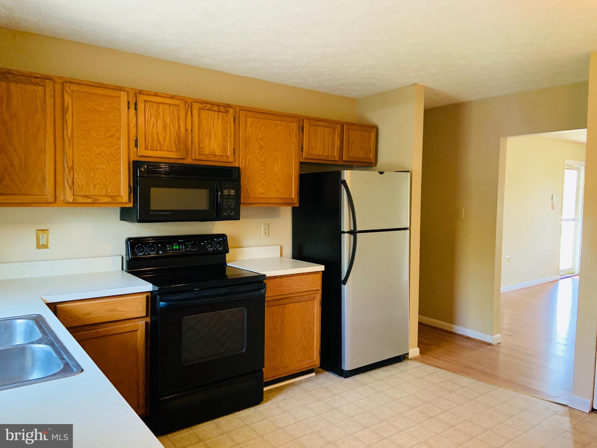 HOMESTEAD ACRES - Residential Lease