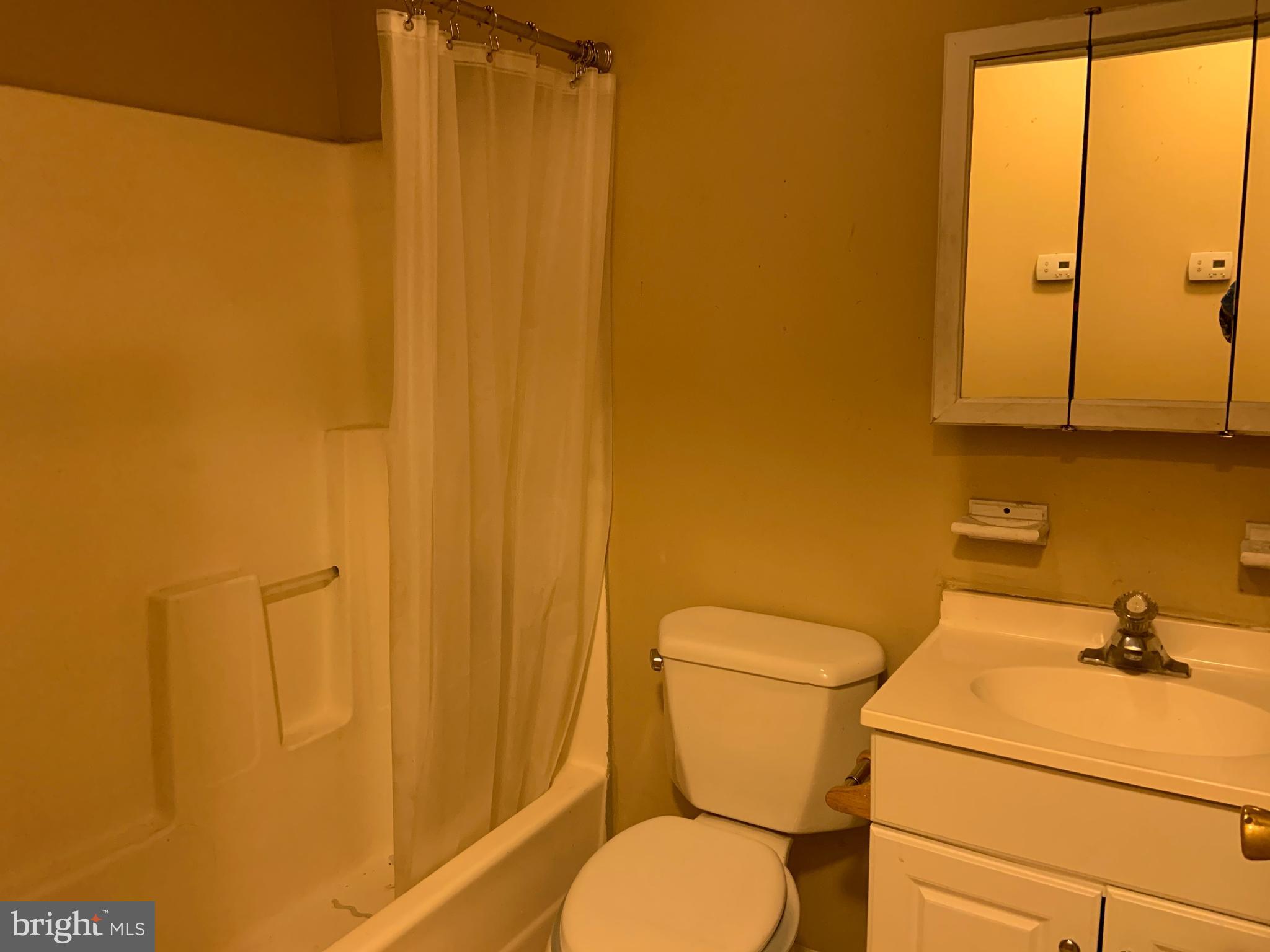 HOMESTEAD ACRES - Residential Lease