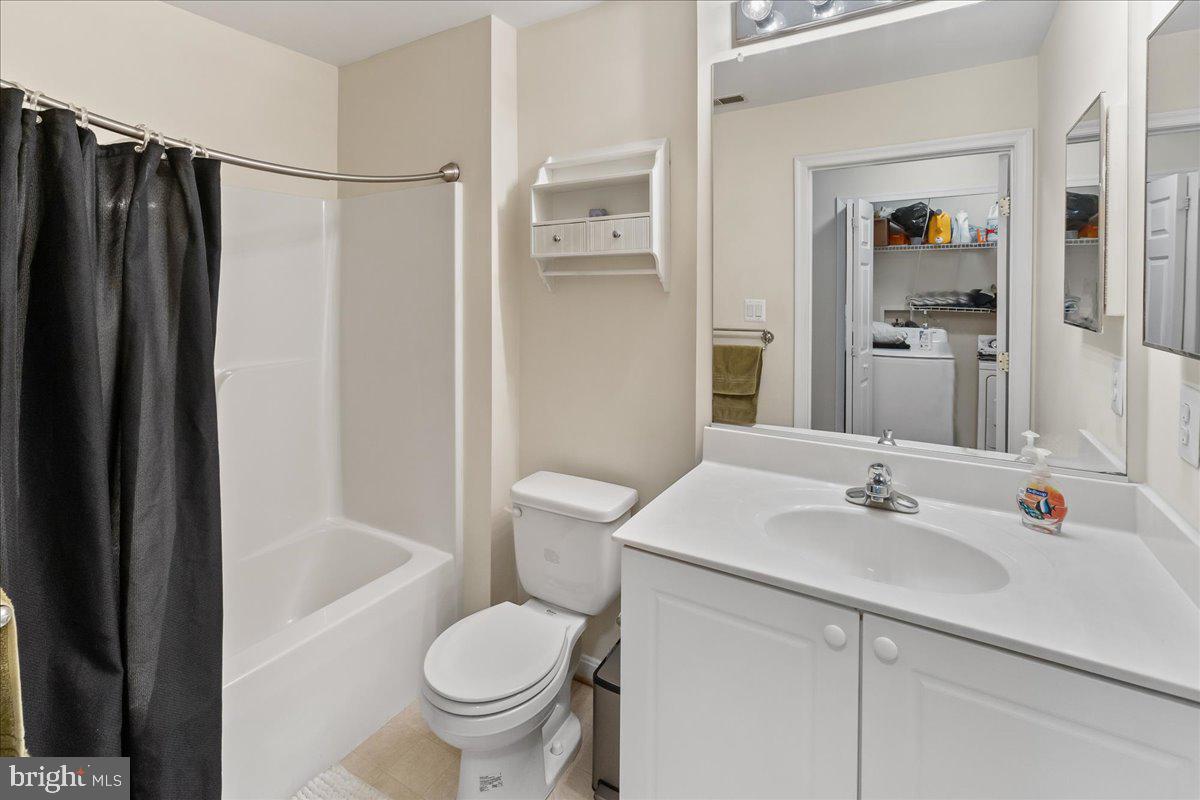 BALLENGER POINTE - Residential