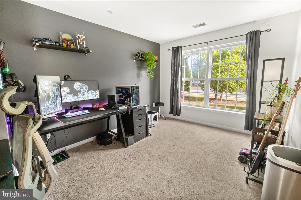 BALLENGER POINTE - Residential