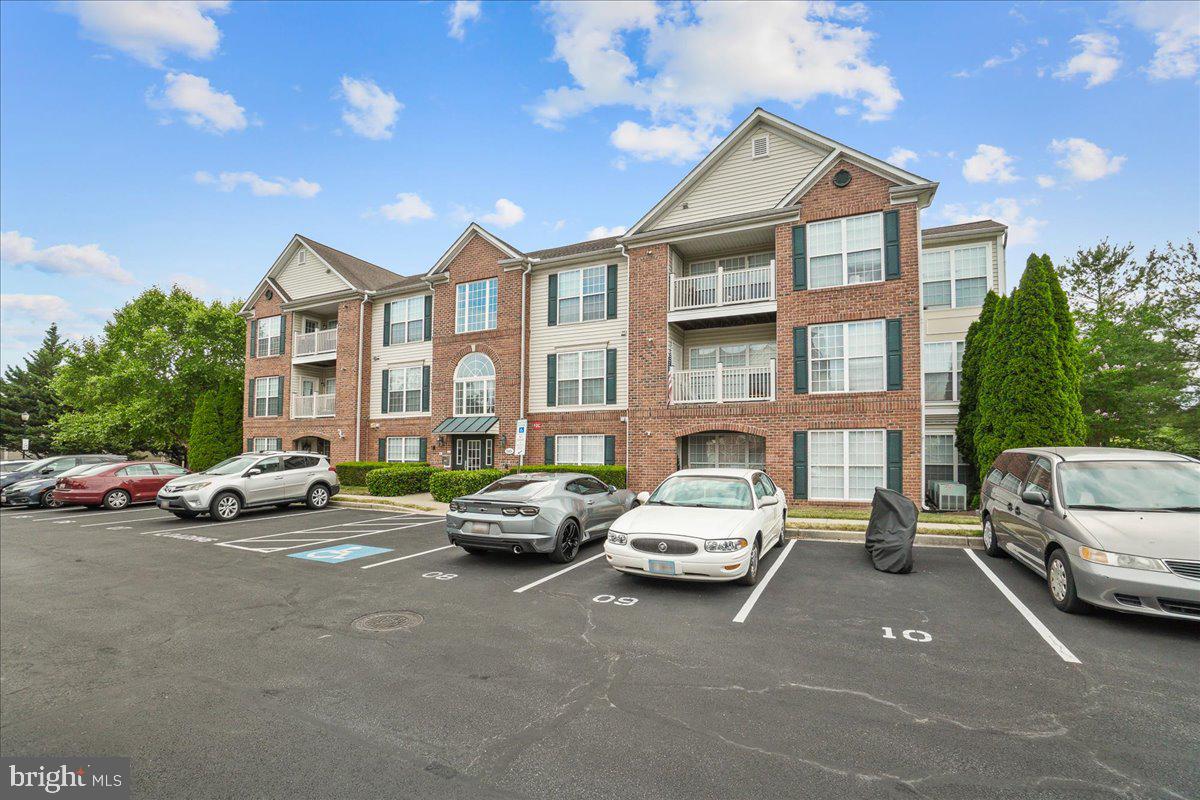 BALLENGER POINTE - Residential