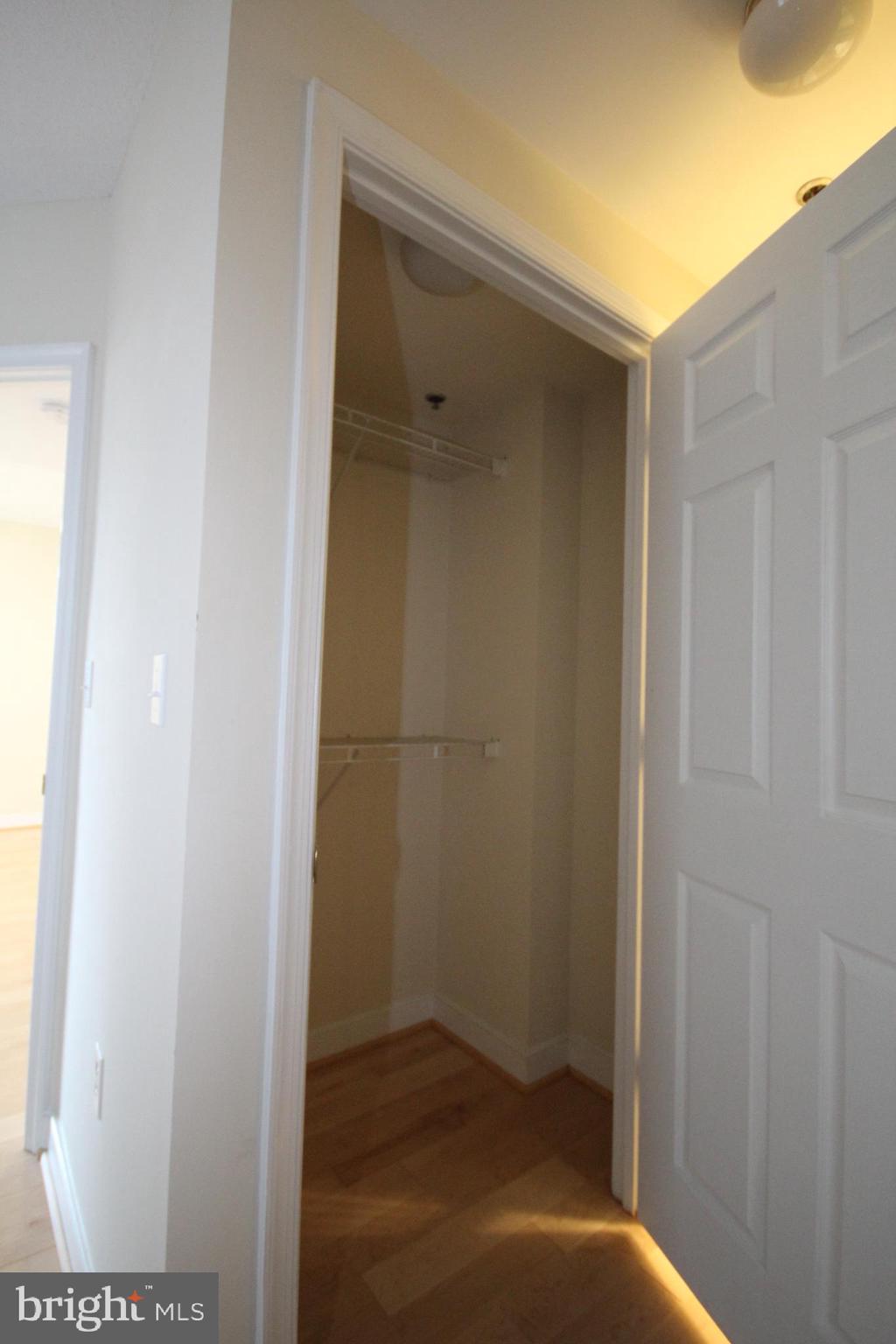 WINDSOR PLAZA - Residential