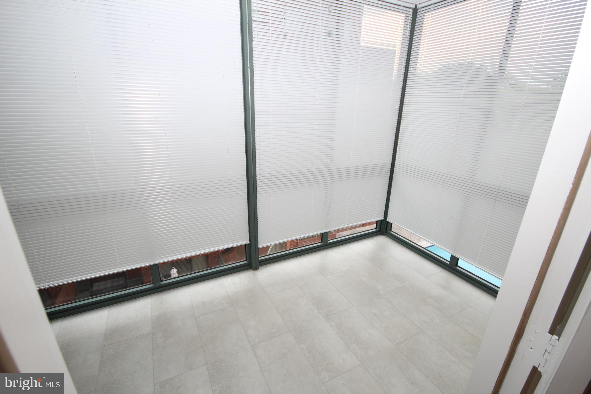 WINDSOR PLAZA - Residential