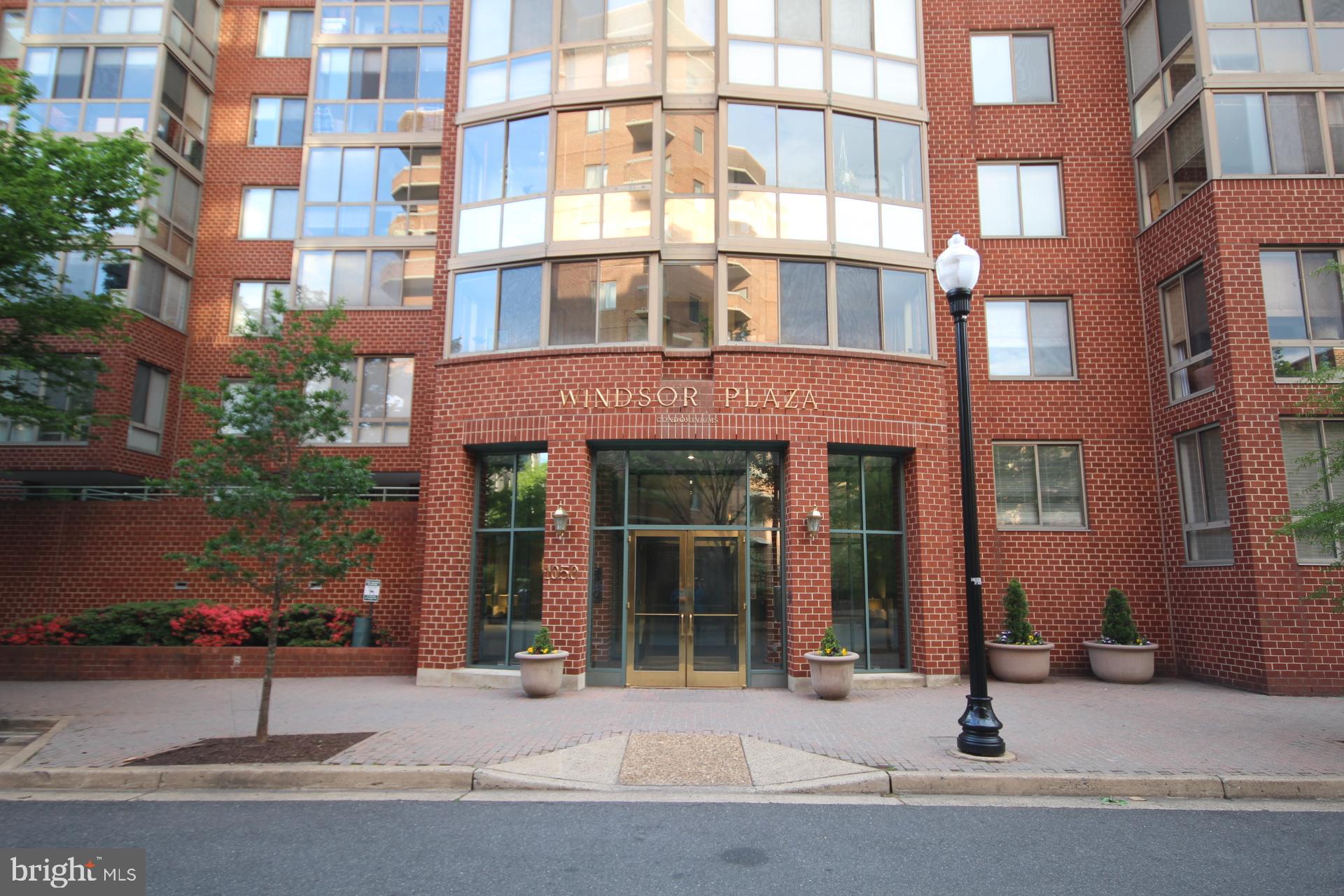 WINDSOR PLAZA - Residential