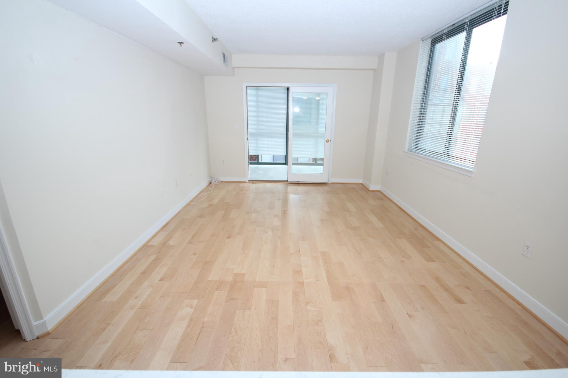 WINDSOR PLAZA - Residential