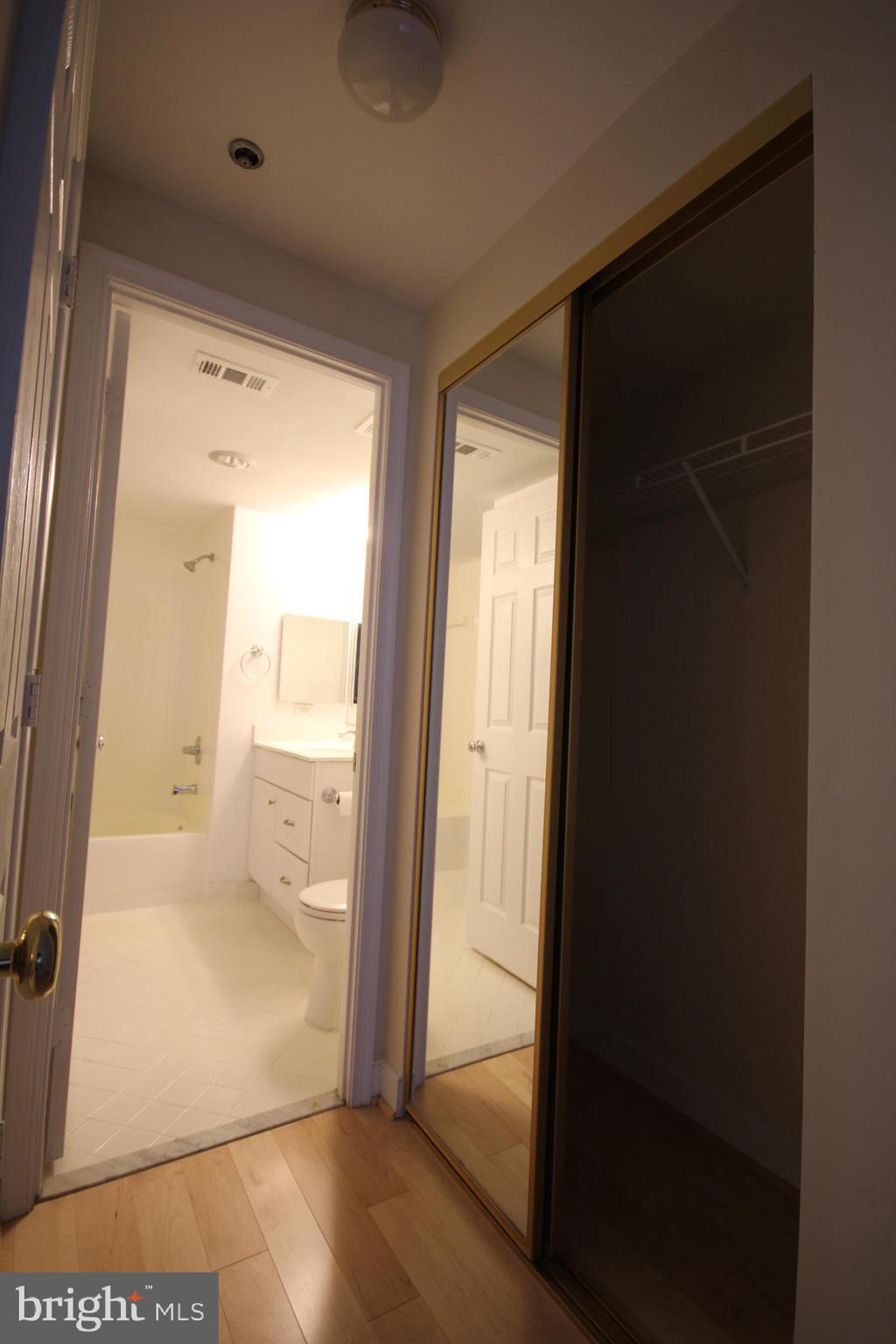 WINDSOR PLAZA - Residential