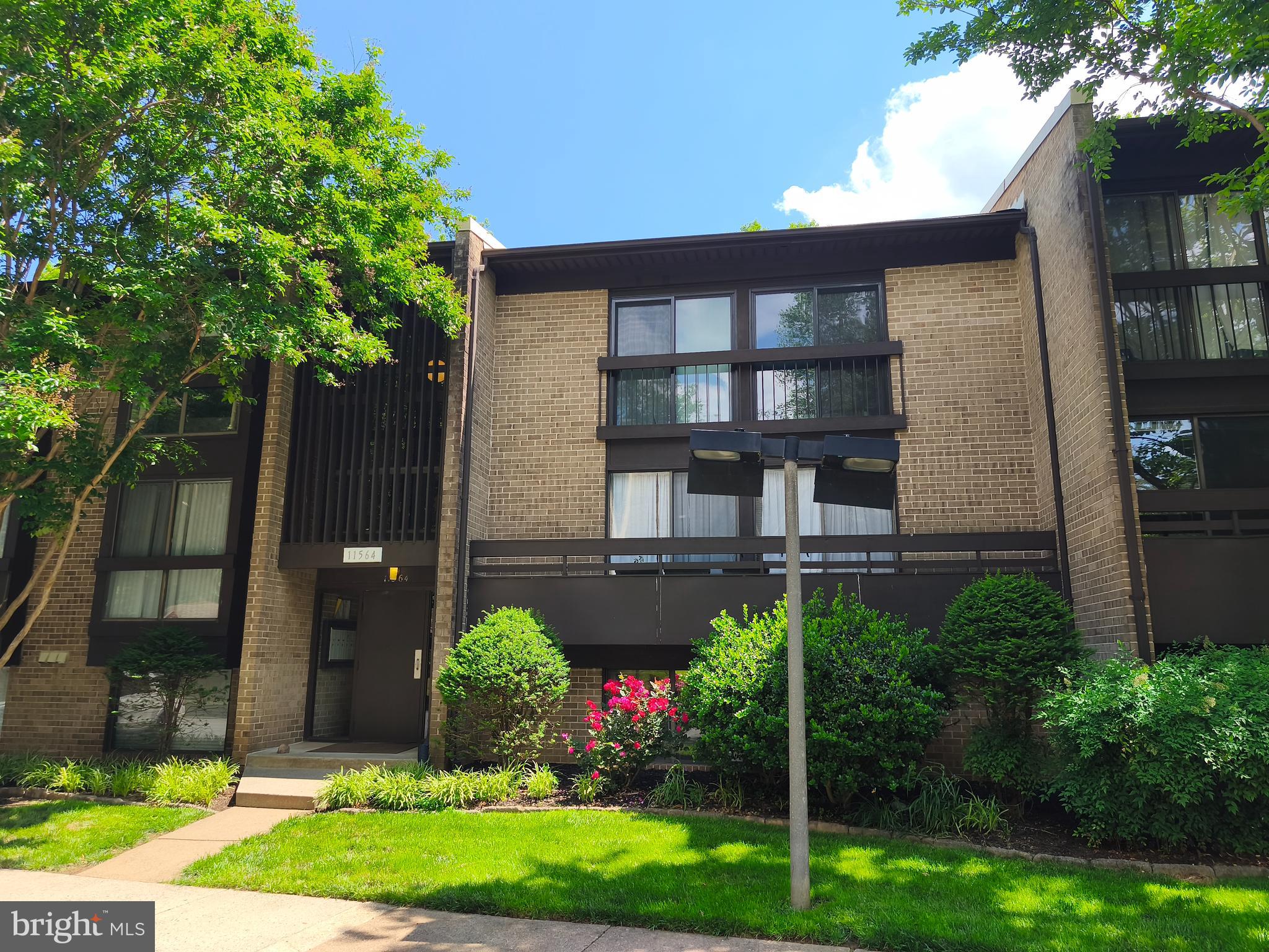 11564 ROLLING GREEN COURT 101