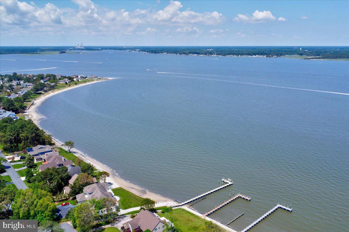 BAY COLONY - Residential