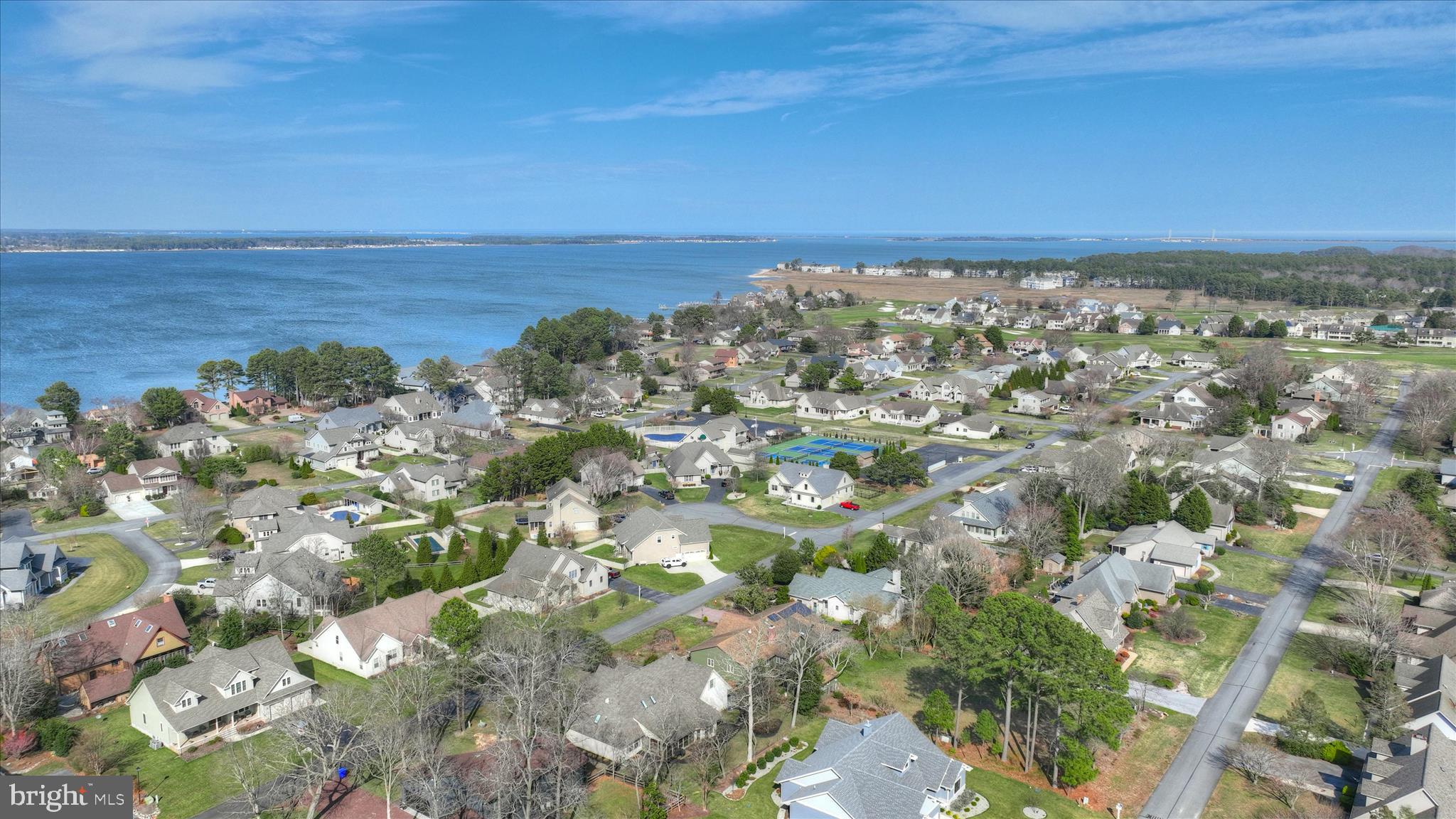 BAY COLONY - Residential