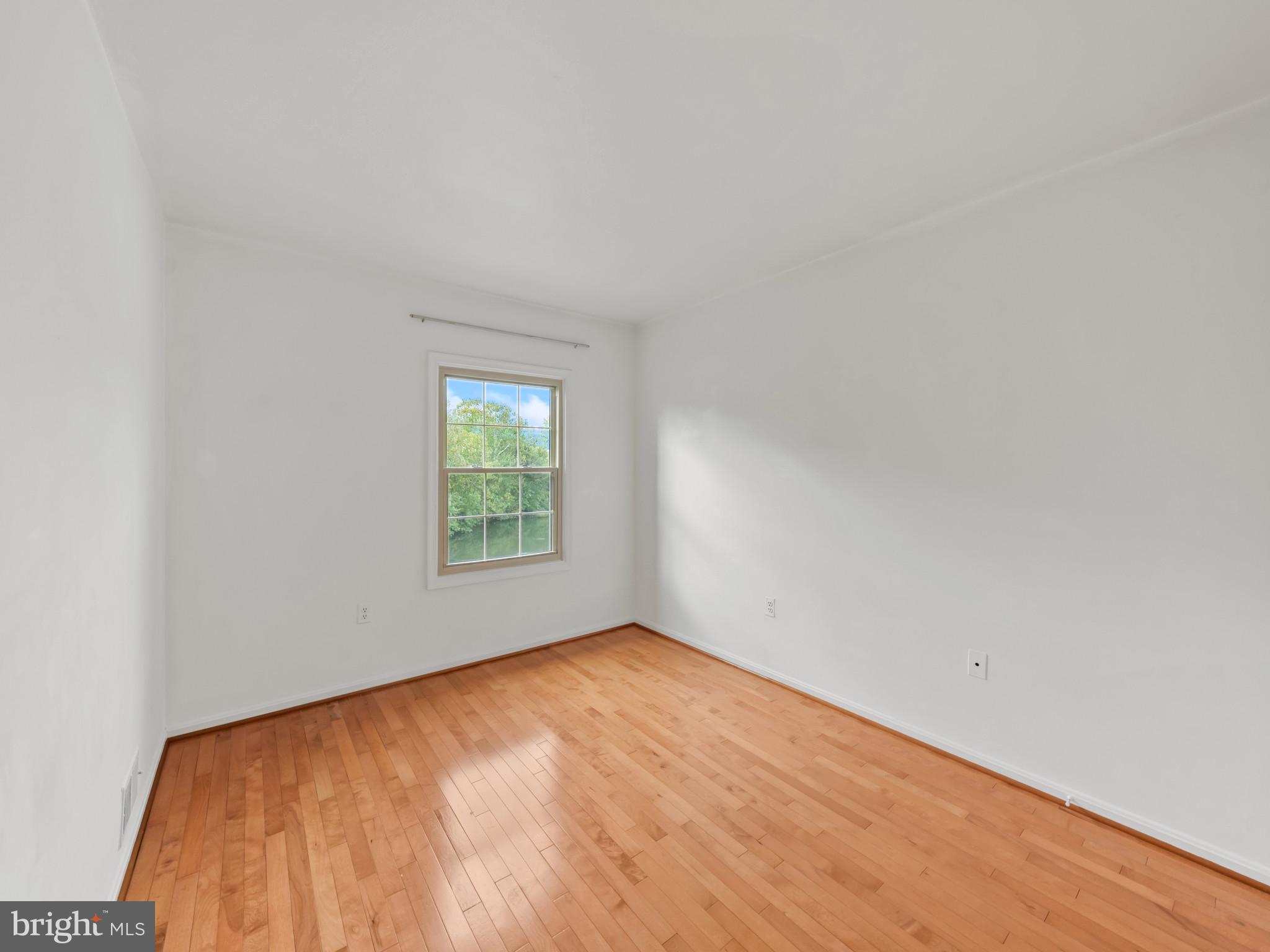 WESTLAKE TERRACE - Residential Lease