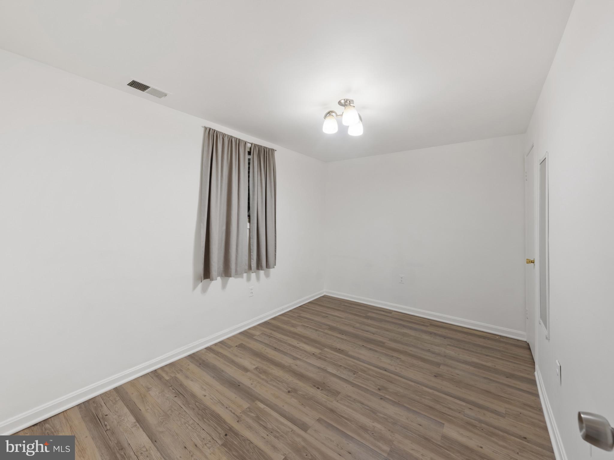 WESTLAKE TERRACE - Residential Lease