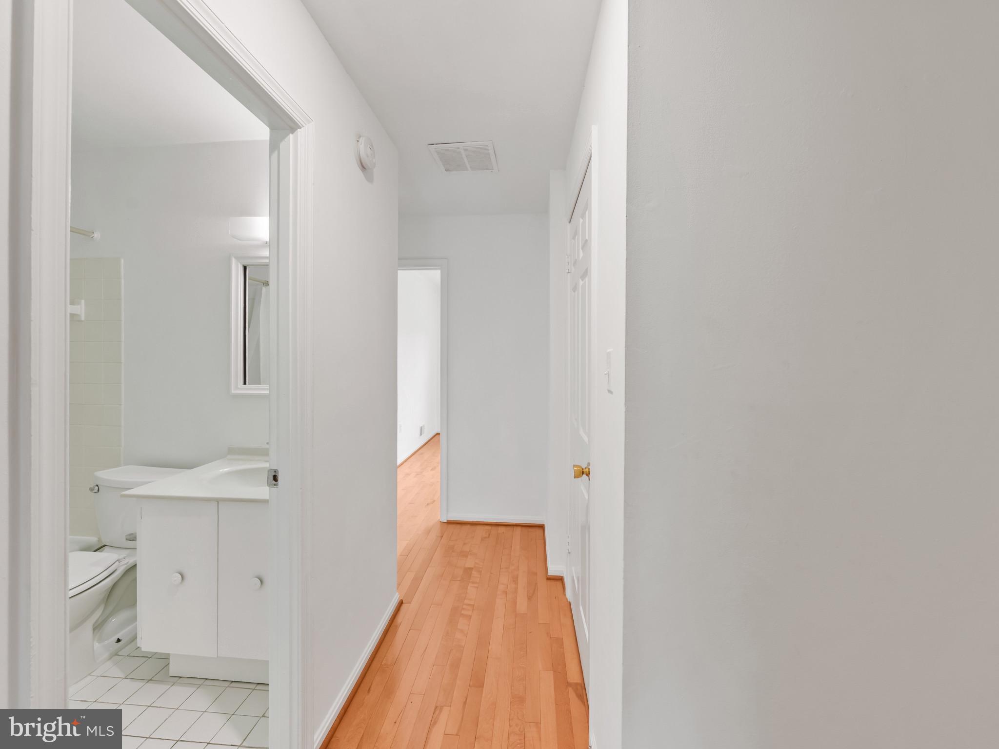 WESTLAKE TERRACE - Residential Lease