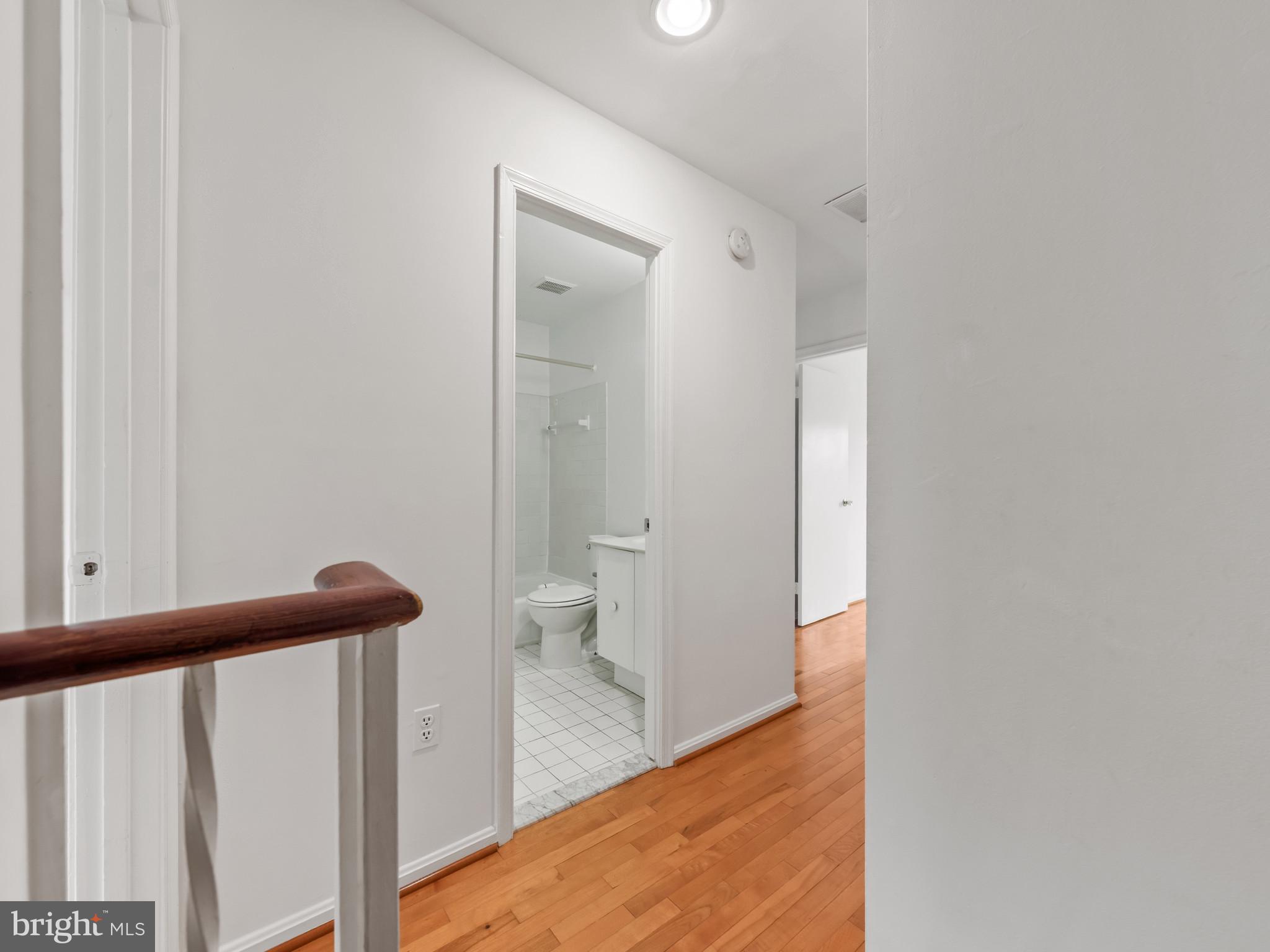 WESTLAKE TERRACE - Residential Lease