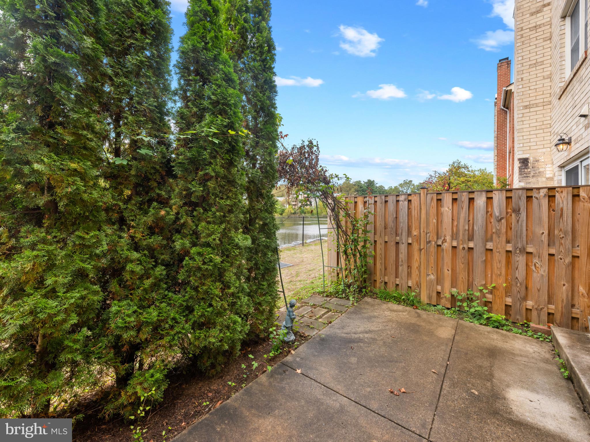 WESTLAKE TERRACE - Residential Lease