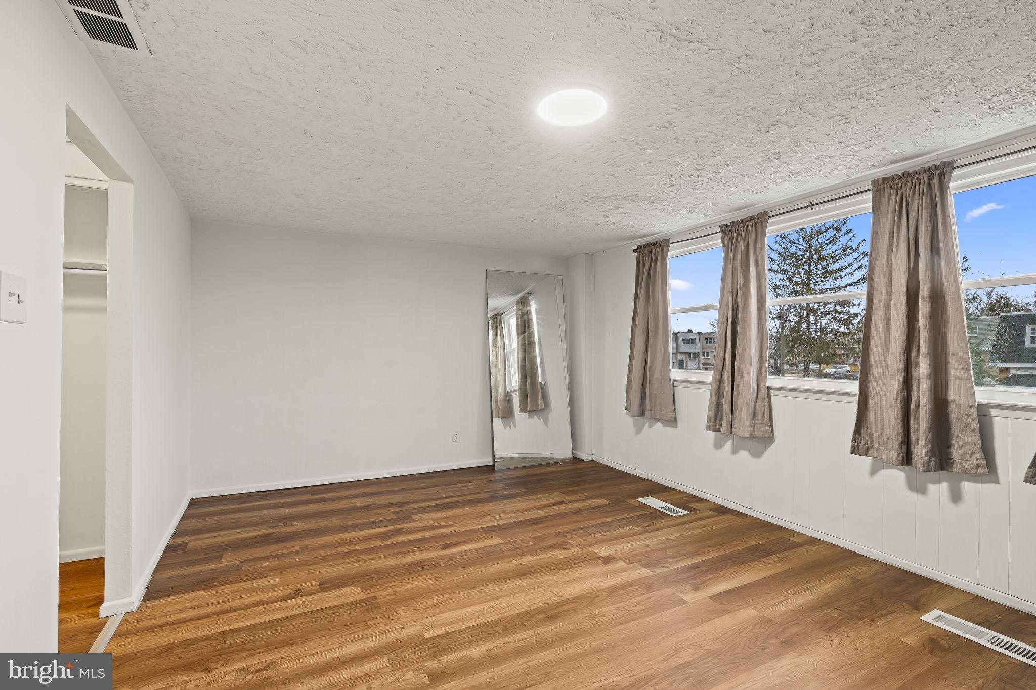 MILLBROOK - Residential