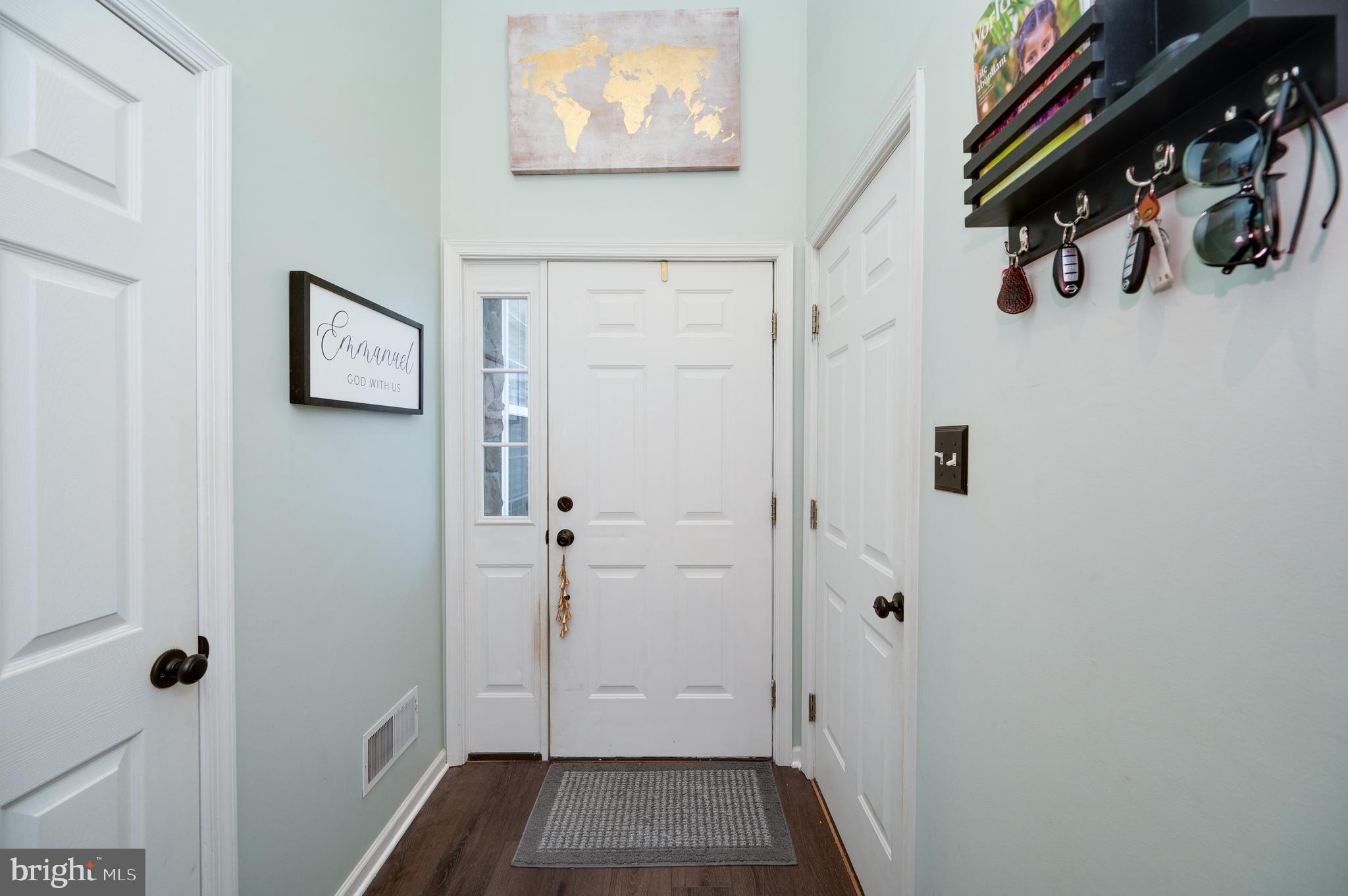 COUNTRY MEADOWS - Residential