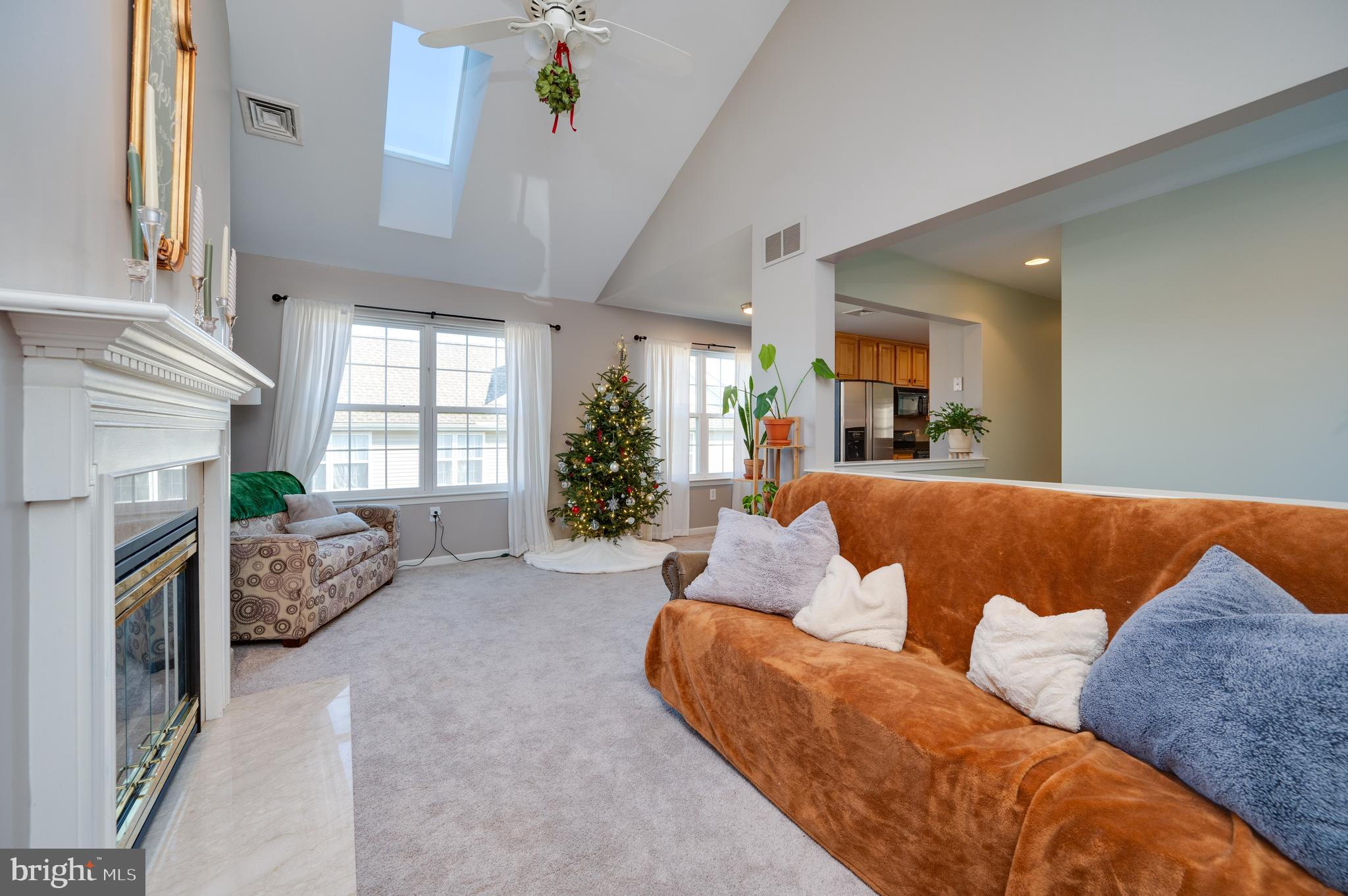 COUNTRY MEADOWS - Residential