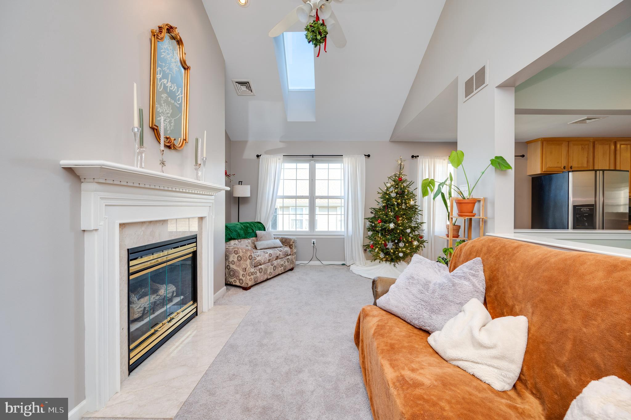 COUNTRY MEADOWS - Residential