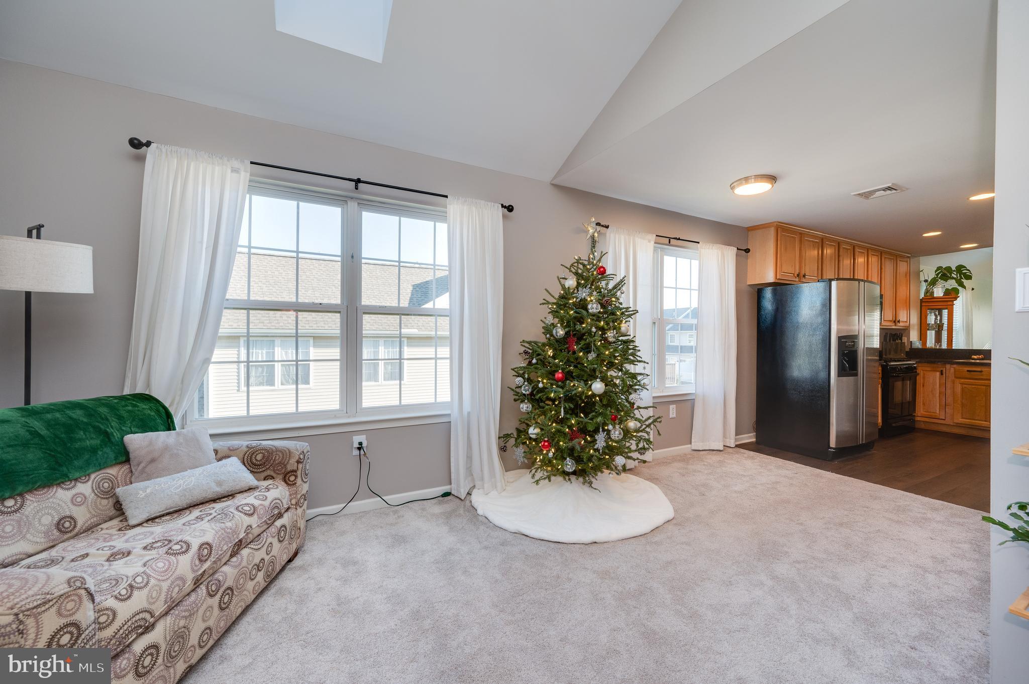 COUNTRY MEADOWS - Residential
