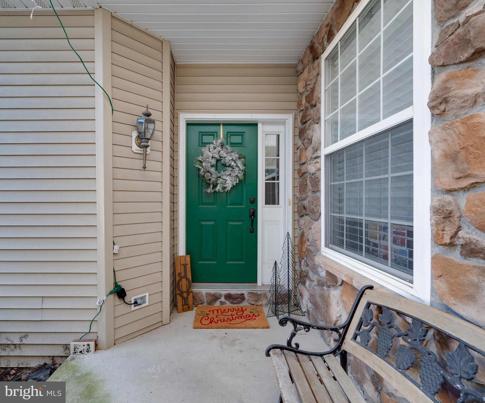 COUNTRY MEADOWS - Residential