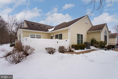 Condo For Sale - 262 Federal Point Boulevard<br/> LAWRENCE TOWNSHIP, NJ 08648