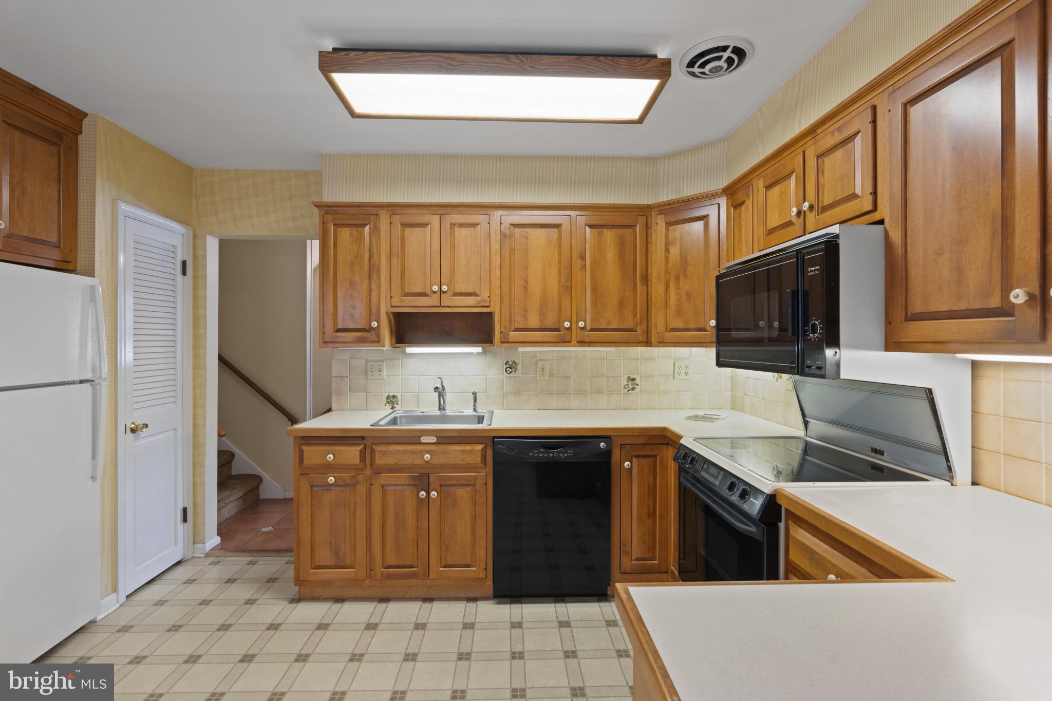 ASHBRIDGE FARMS - Residential