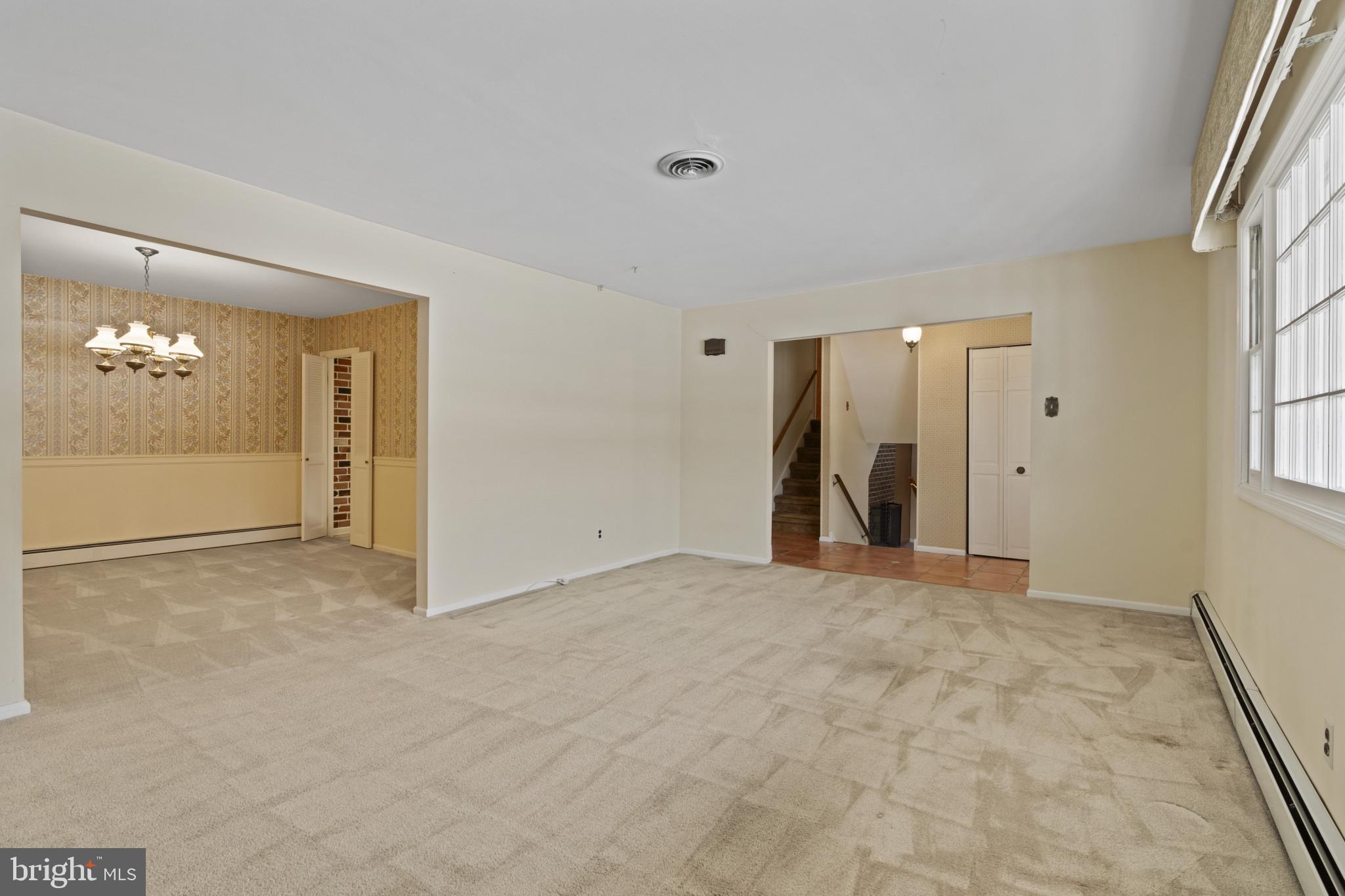 ASHBRIDGE FARMS - Residential