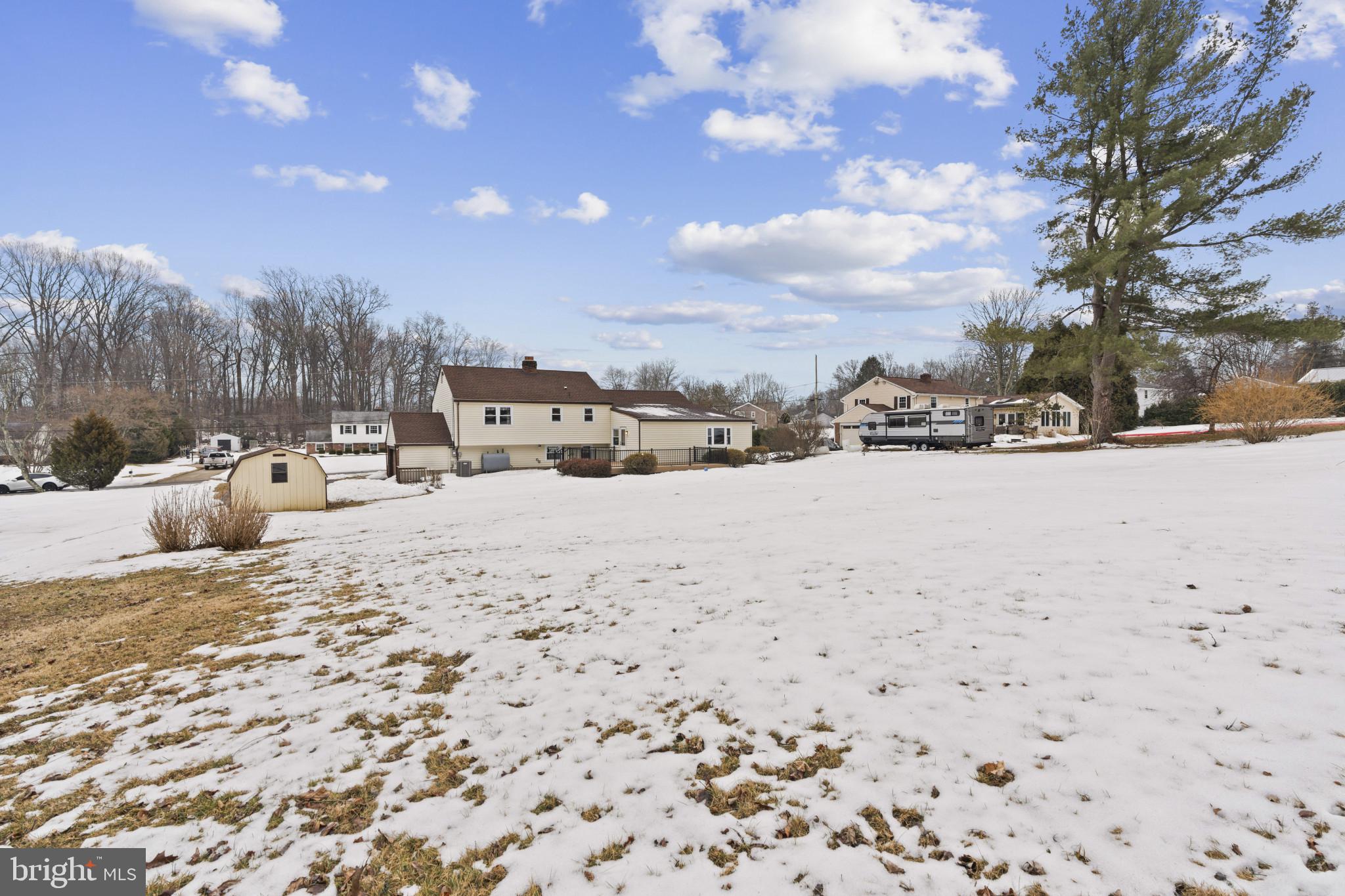 ASHBRIDGE FARMS - Residential