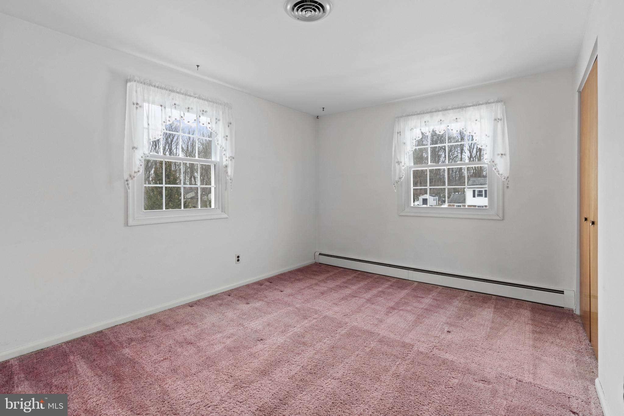 ASHBRIDGE FARMS - Residential