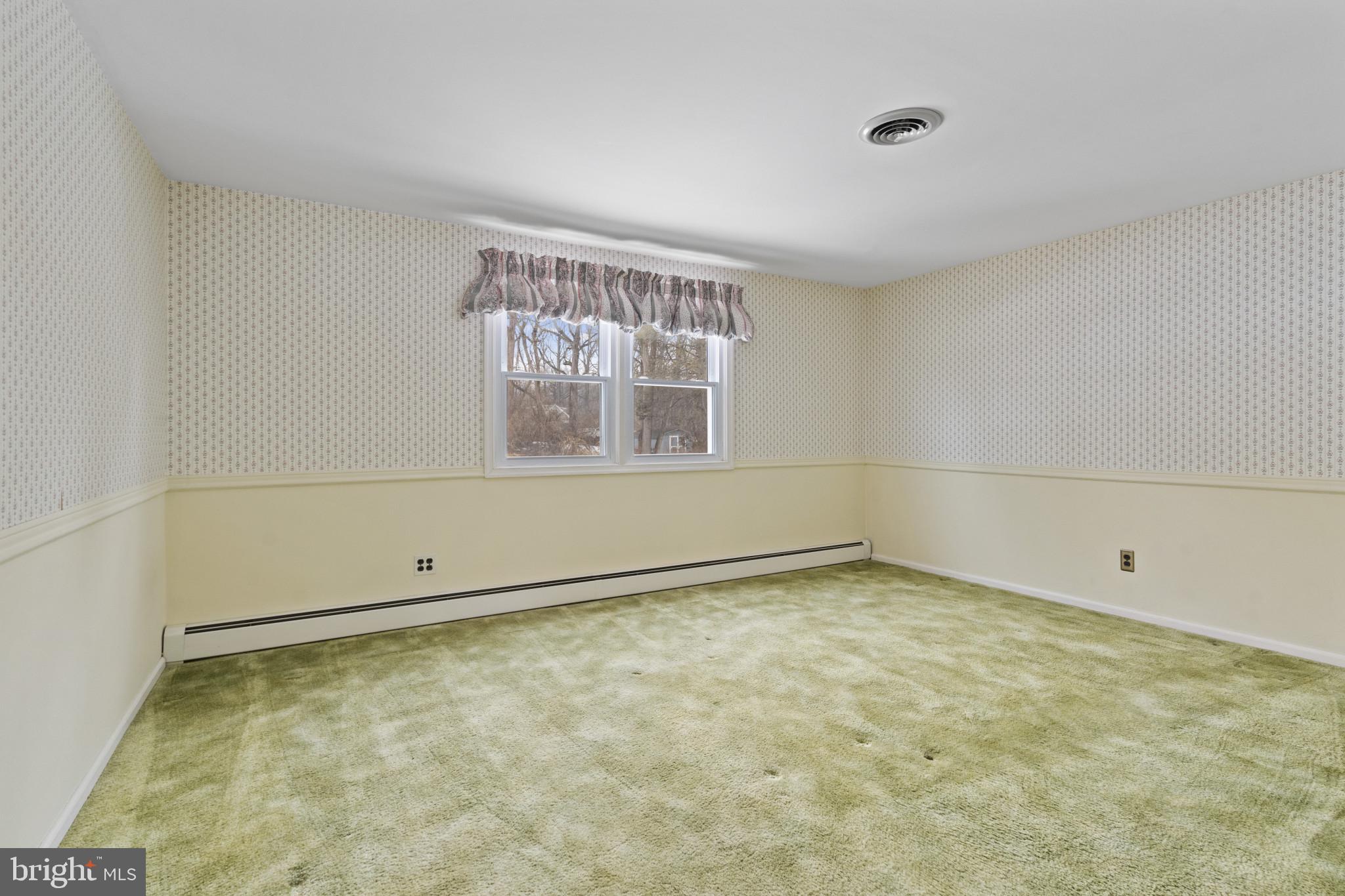 ASHBRIDGE FARMS - Residential