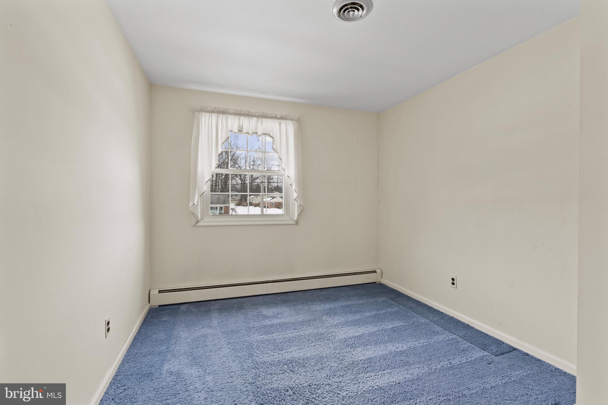 ASHBRIDGE FARMS - Residential