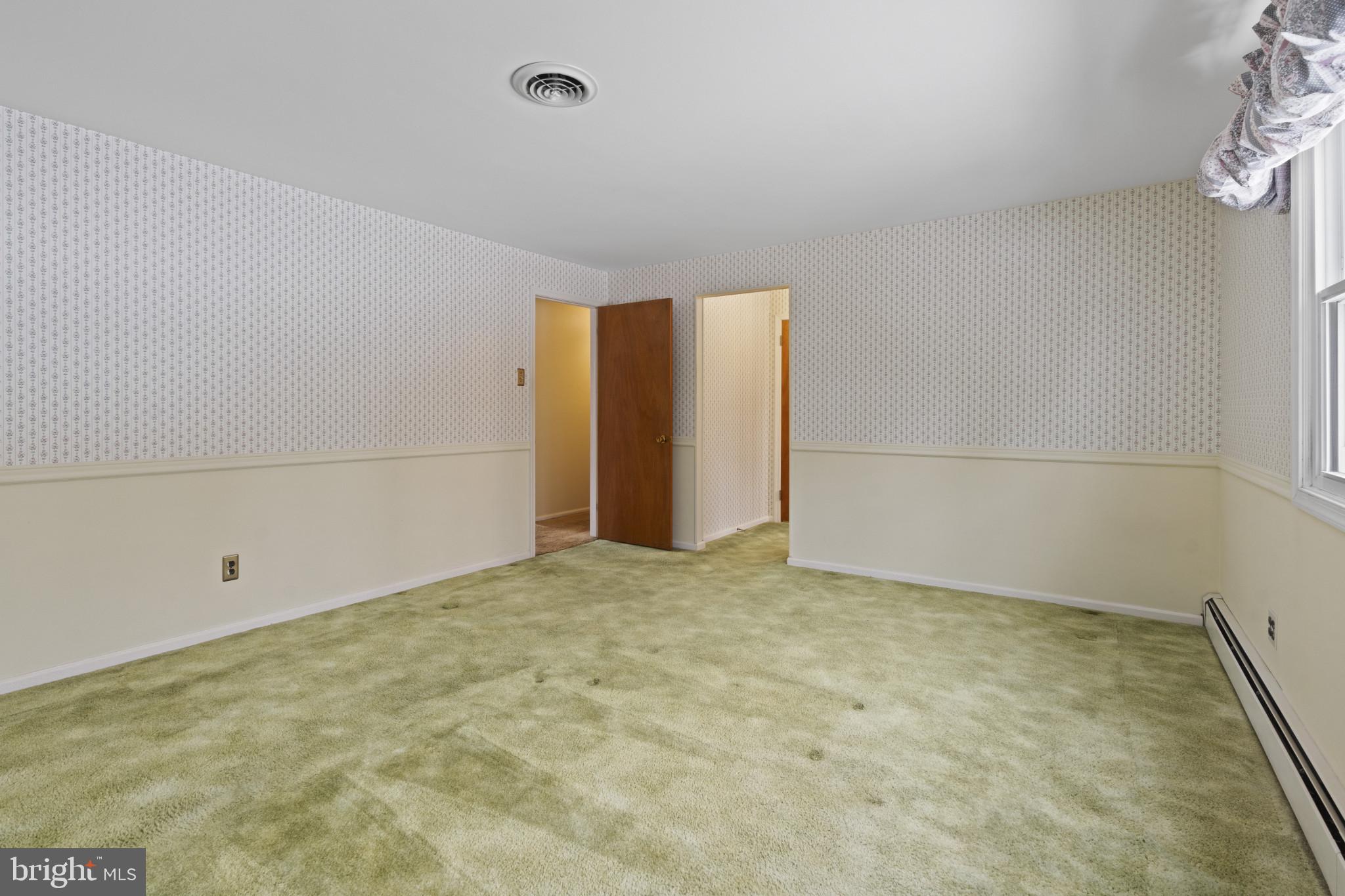 ASHBRIDGE FARMS - Residential