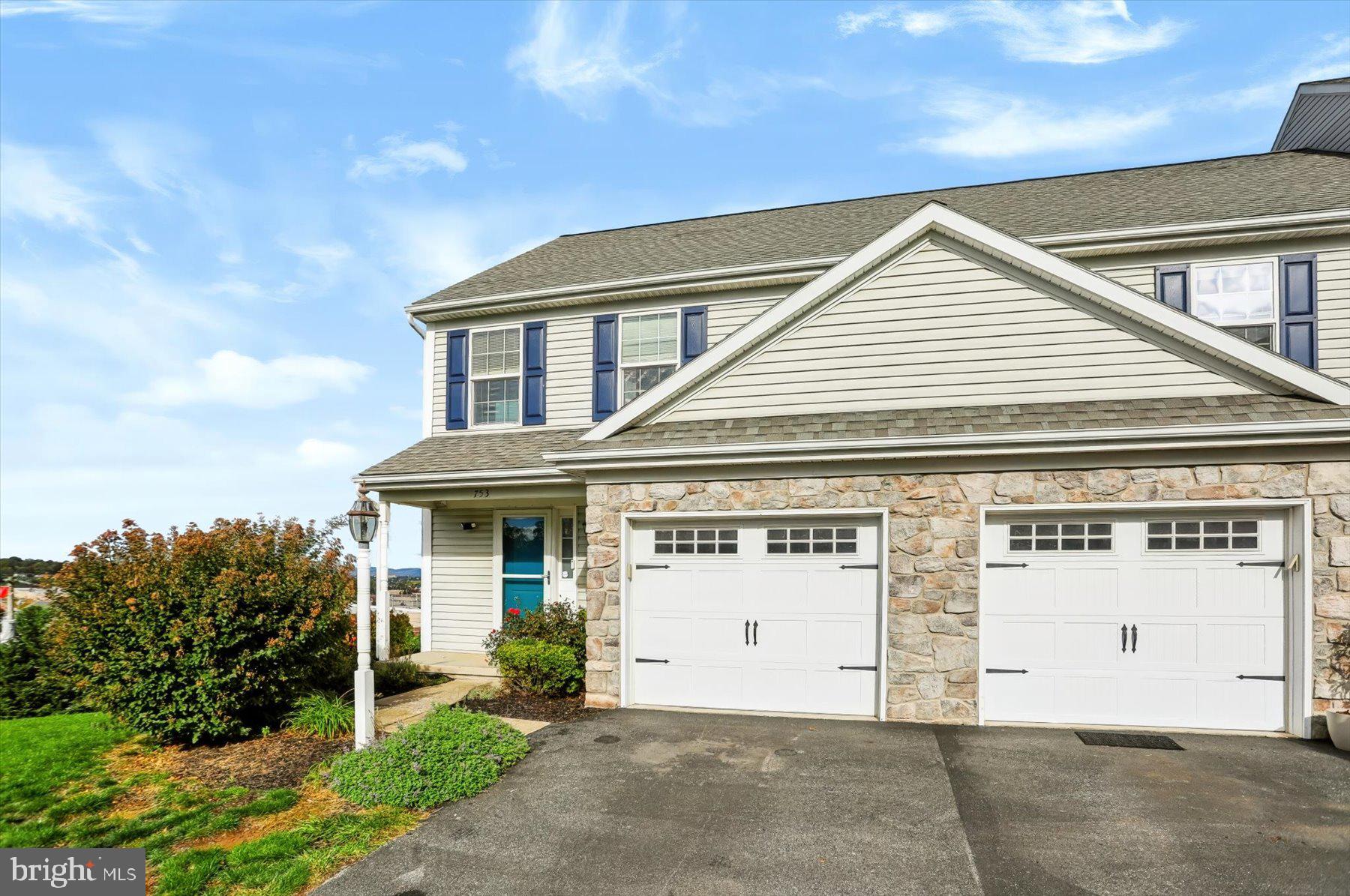 753 WINDING LANE