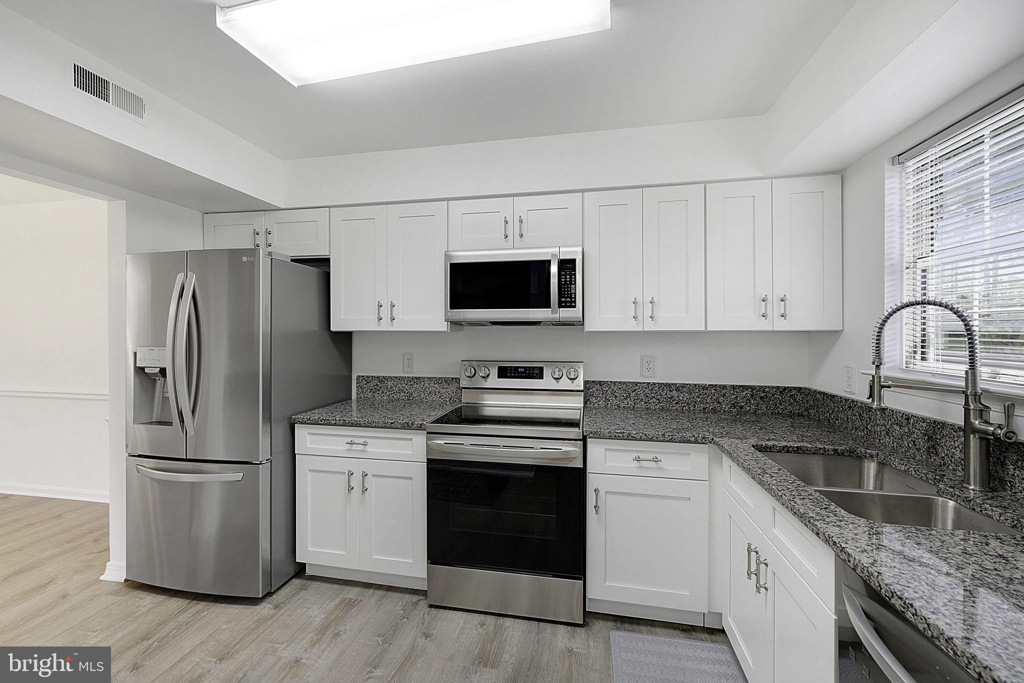 ROLLINGWOOD - Residential