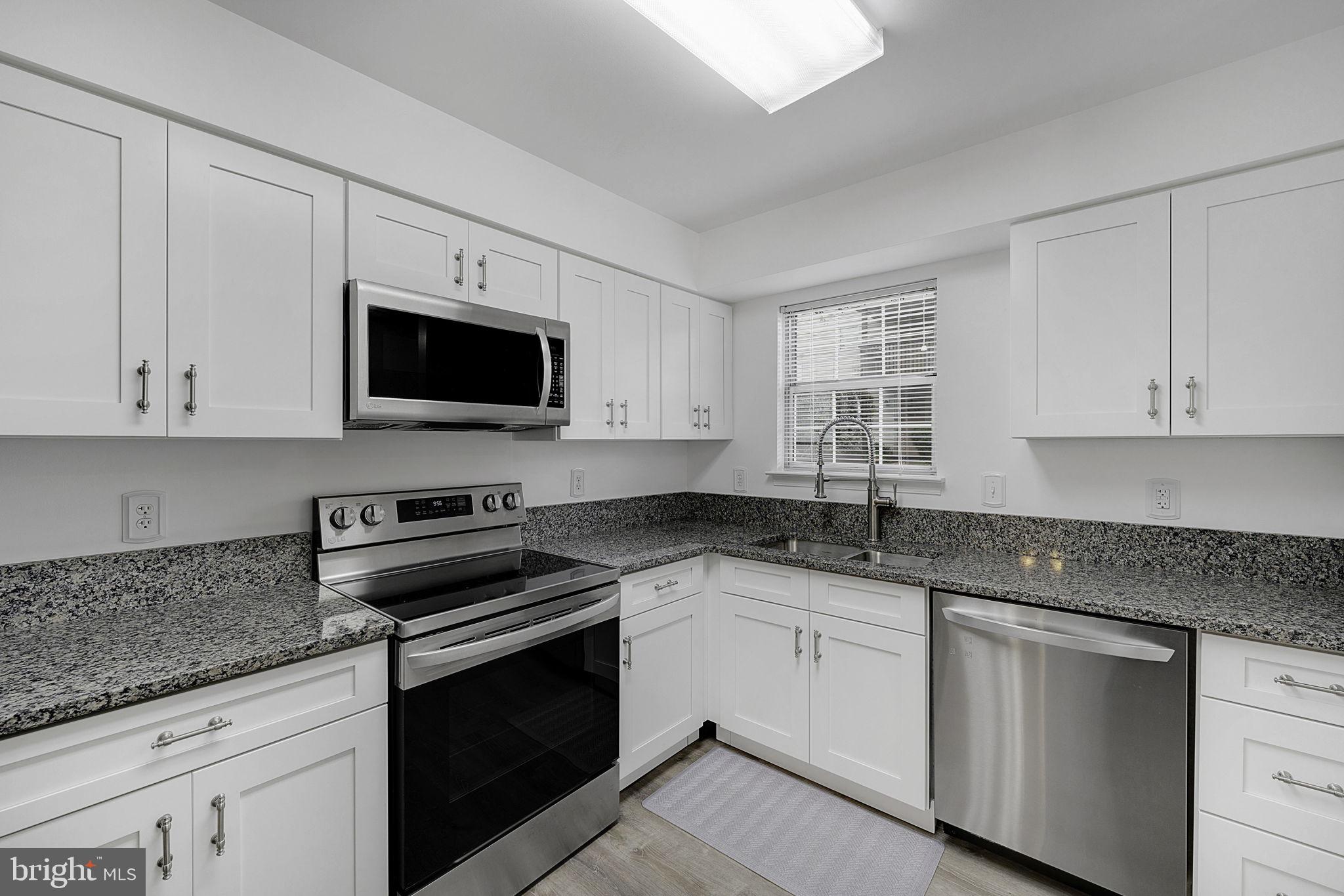 ROLLINGWOOD - Residential