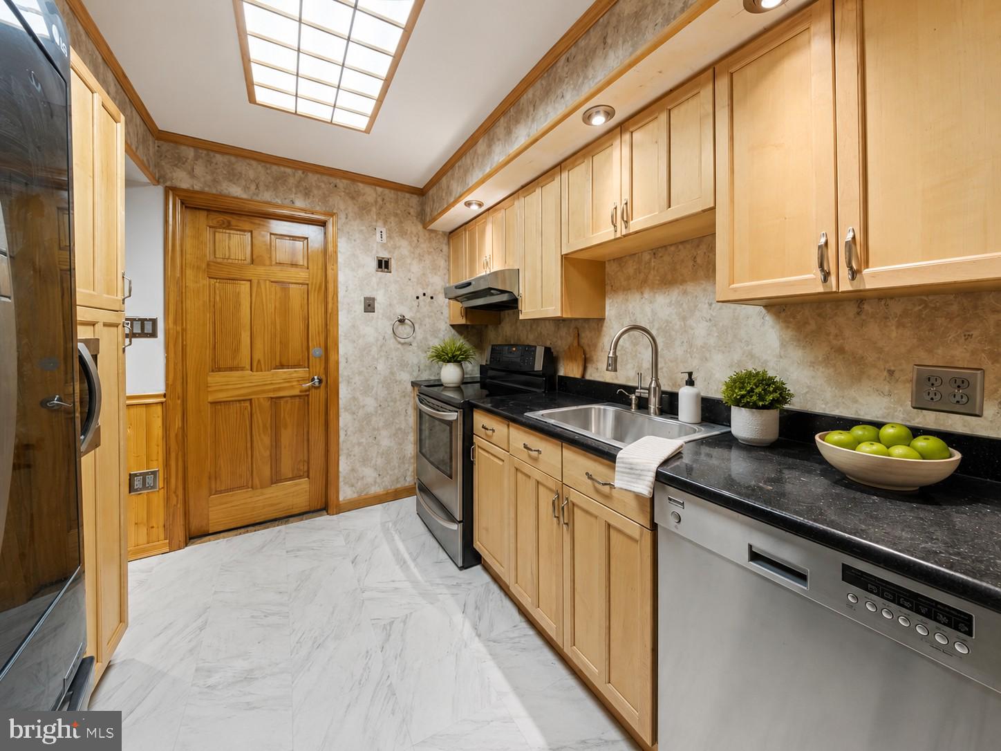56 GREENWICH DRIVE