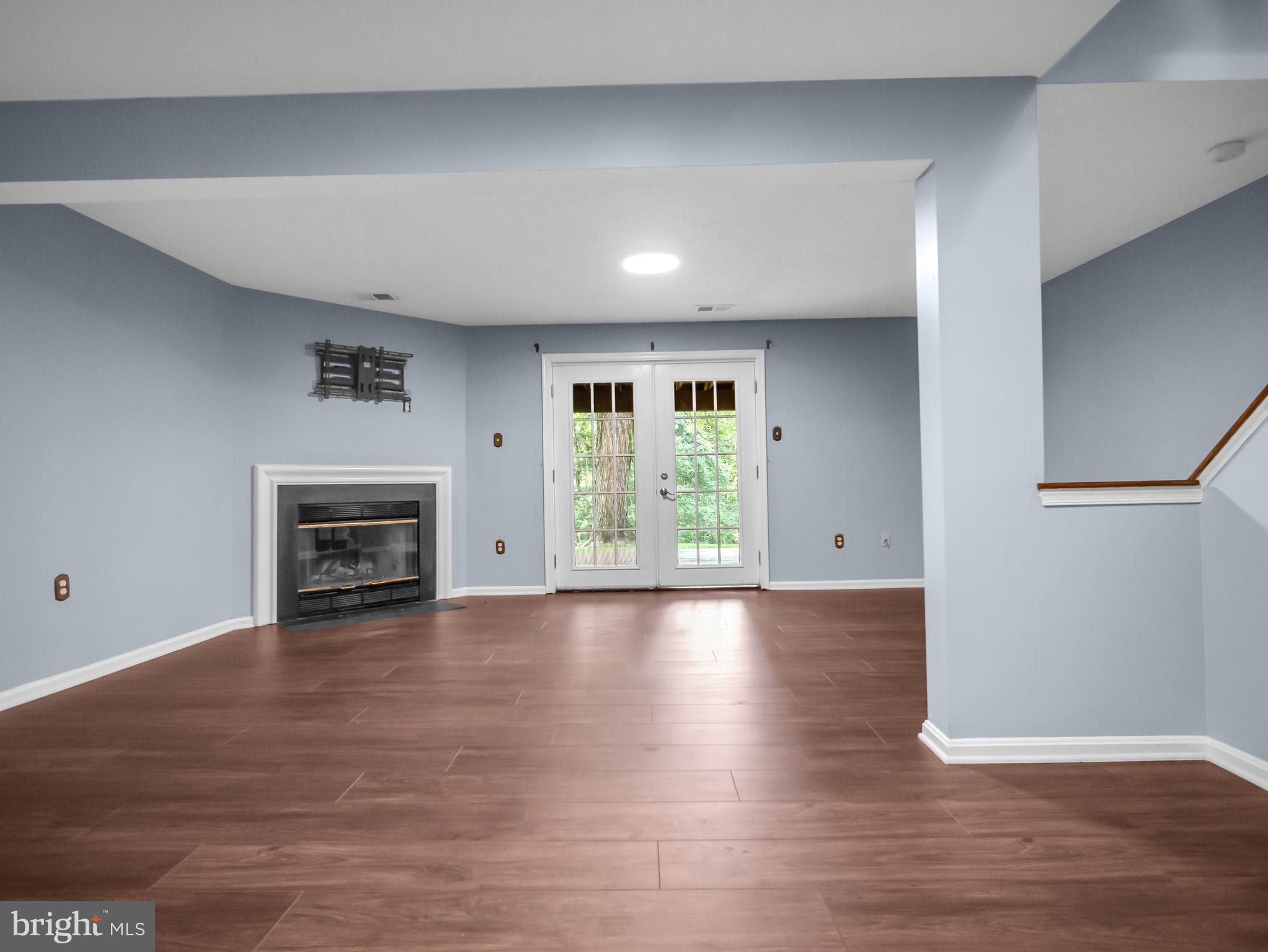 TOLL HOUSE - Residential