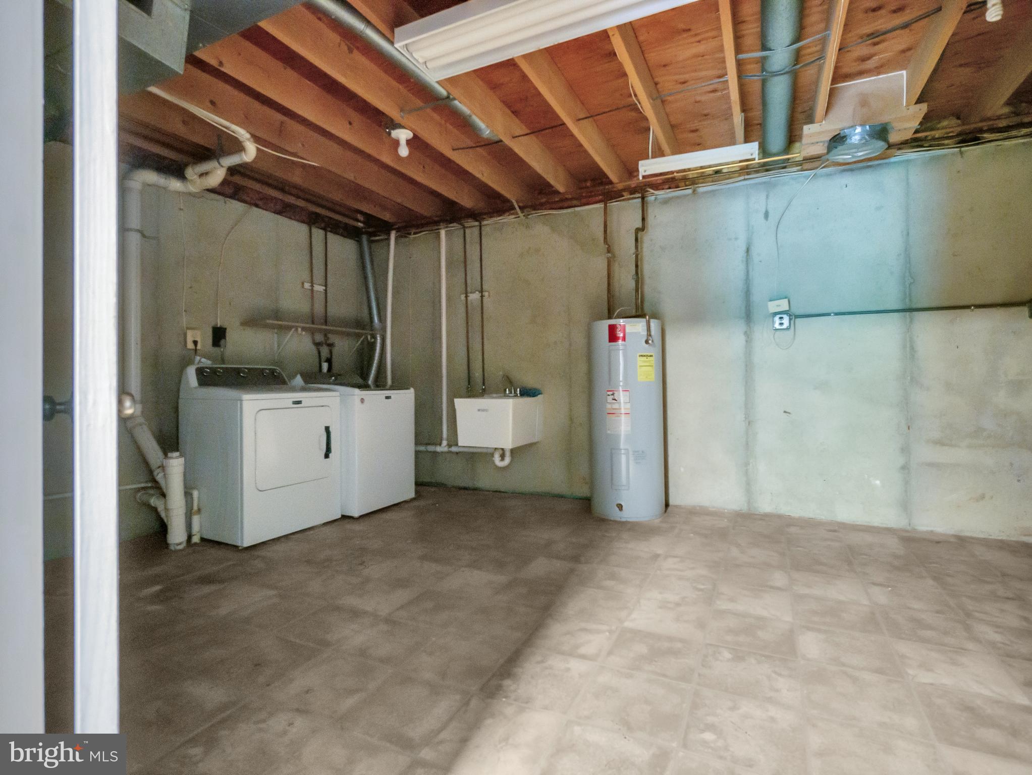 TOLL HOUSE - Residential