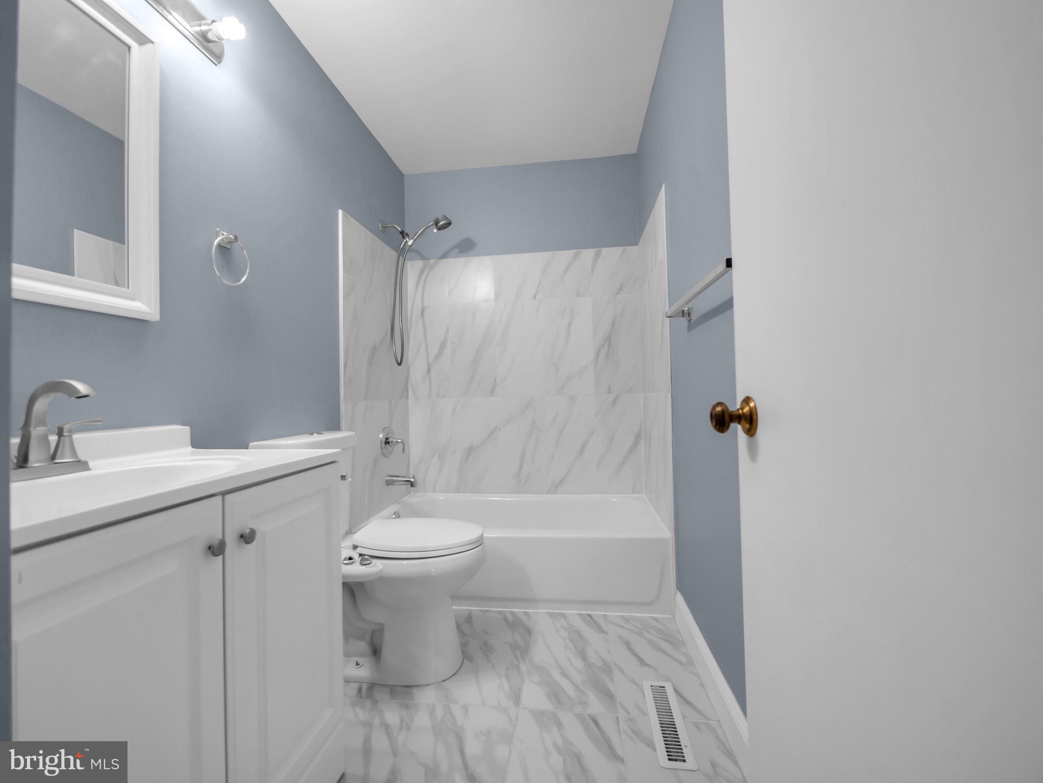 TOLL HOUSE - Residential