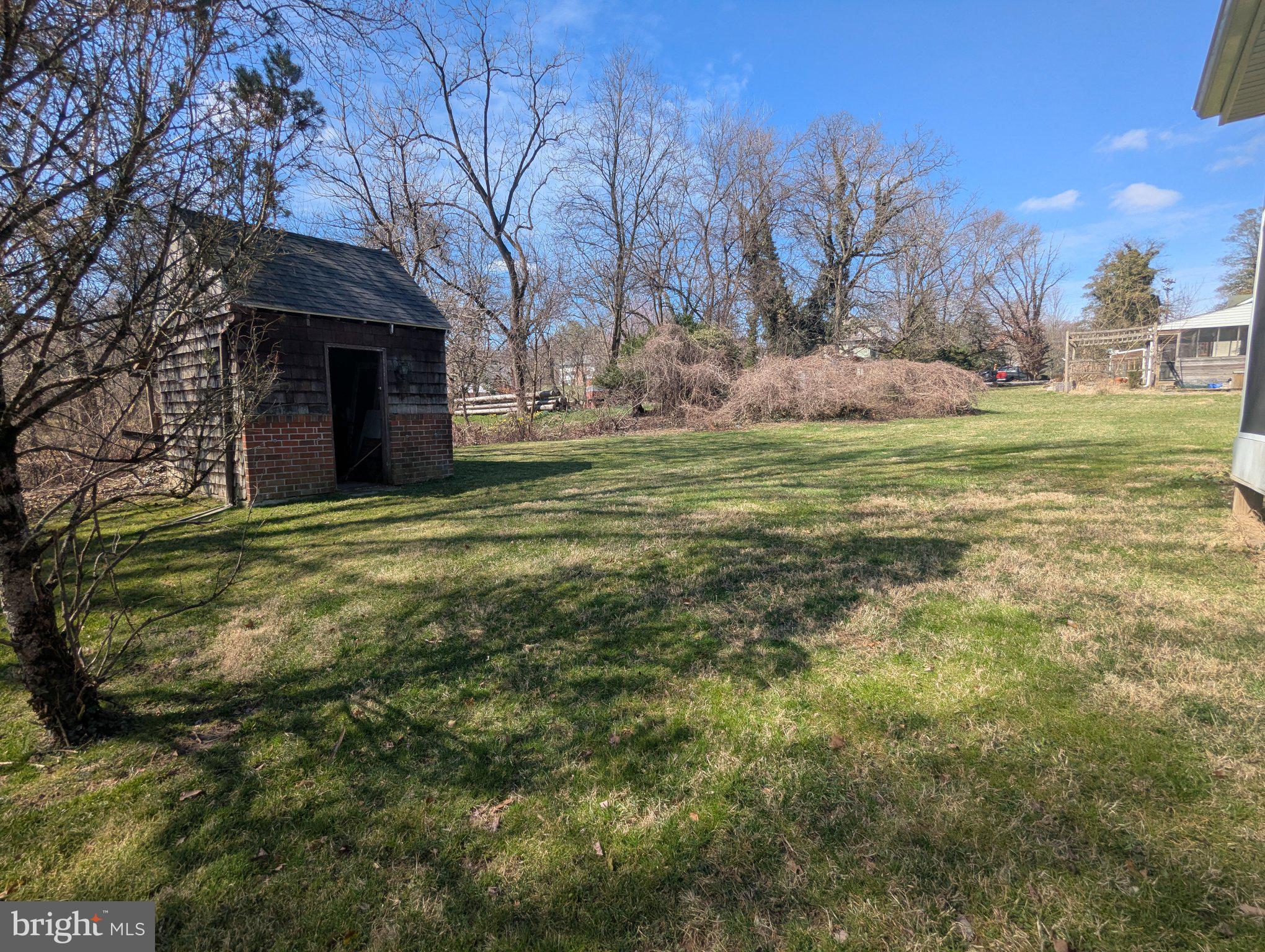 EDWARDS - Residential